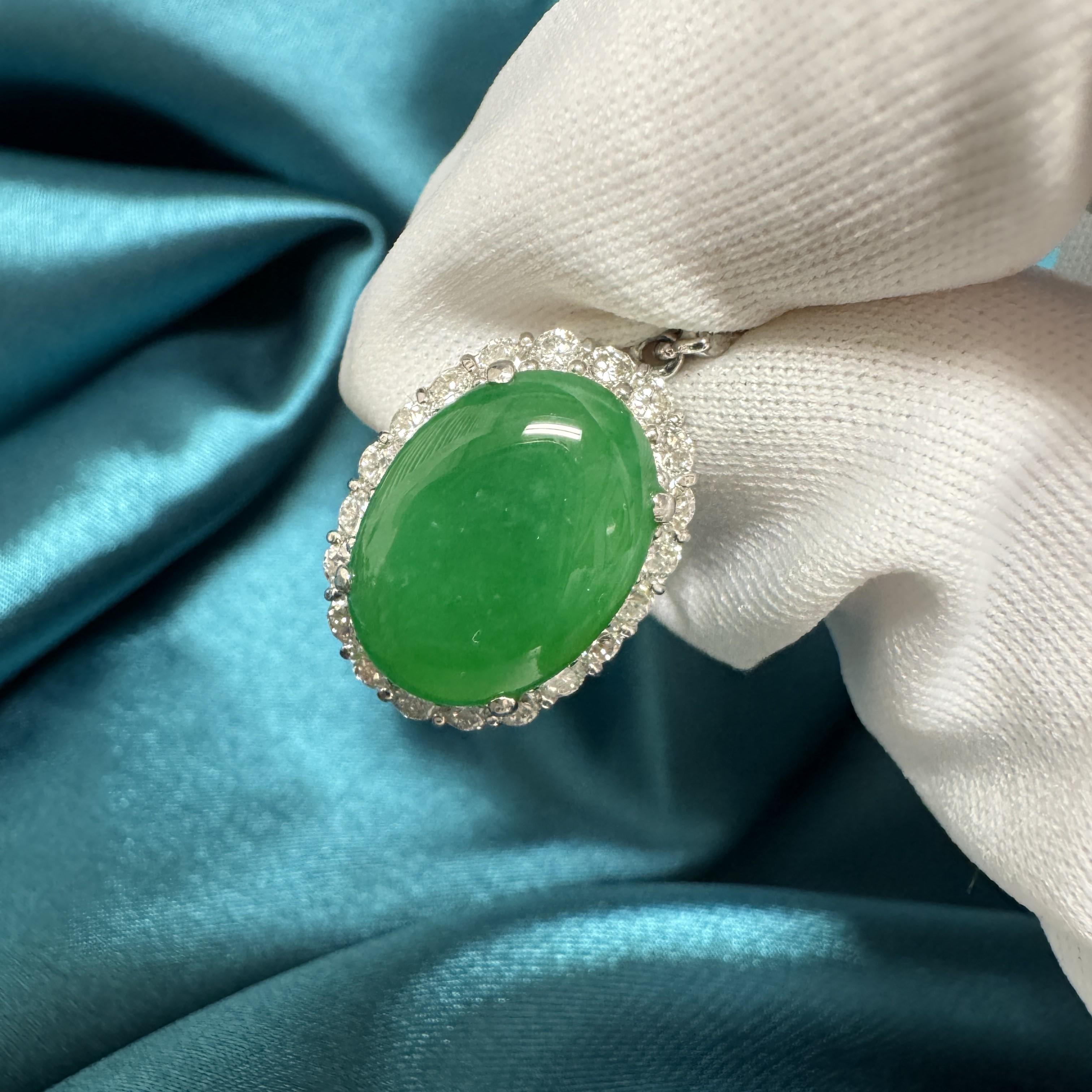 Certified 5.11 Carat Jadeite Jade and Diamond Platinum Pendant Necklace For Sale 1