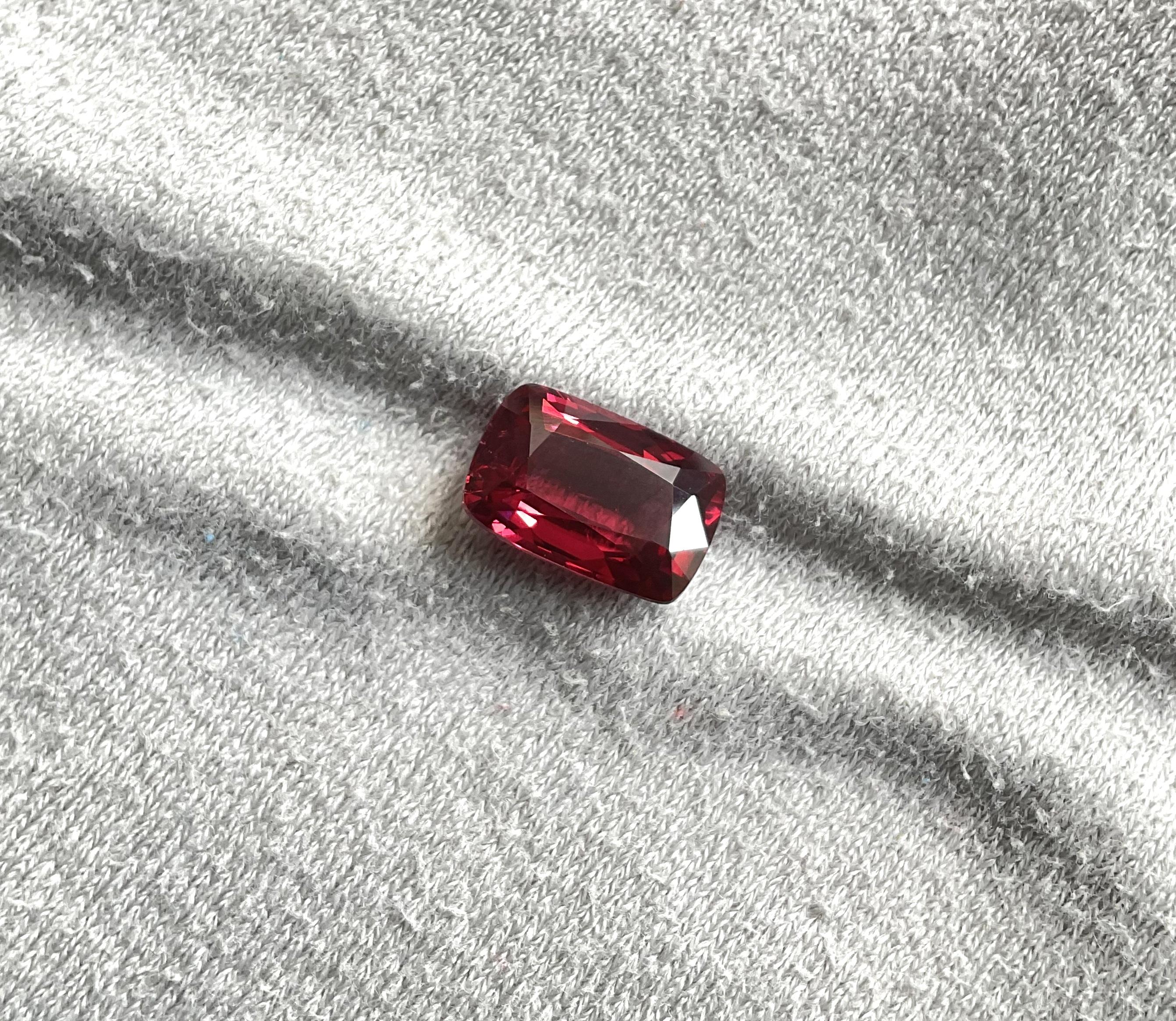 certified 5.11 carats burmese red spinel natural cushion cut stone natural gem For Sale 3