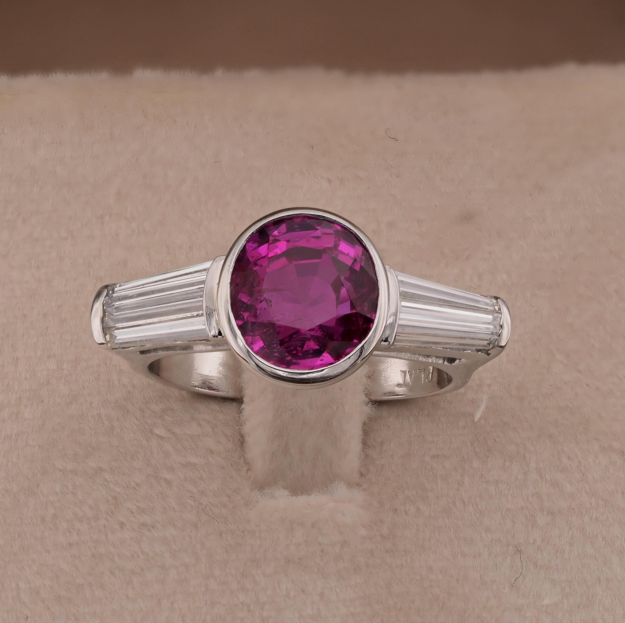 One of a Kind
A rare, quite unique Pink Sapphire Diamond engagement ring, estate, mid-century. Exquisitely hand crafted of solid Platinum, marked
Marvellous design for the mounting platinum hand fabricated to exalt at maximum the rarest Pink