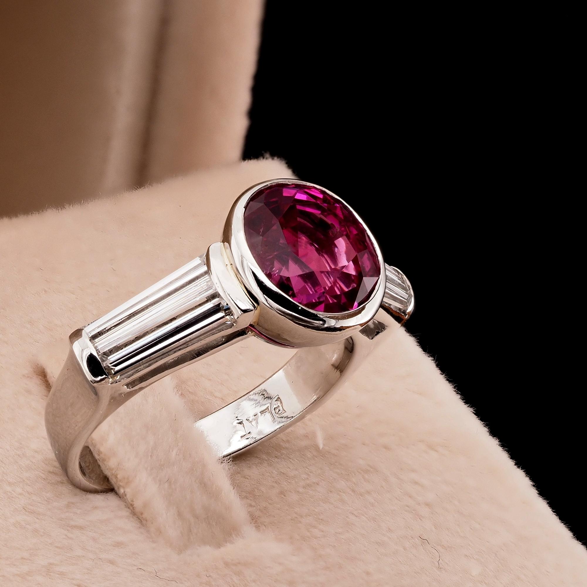Oval Cut Certified 5.22 Ct Burma No heat Pink Sapphire Diamond Platinum Ring For Sale