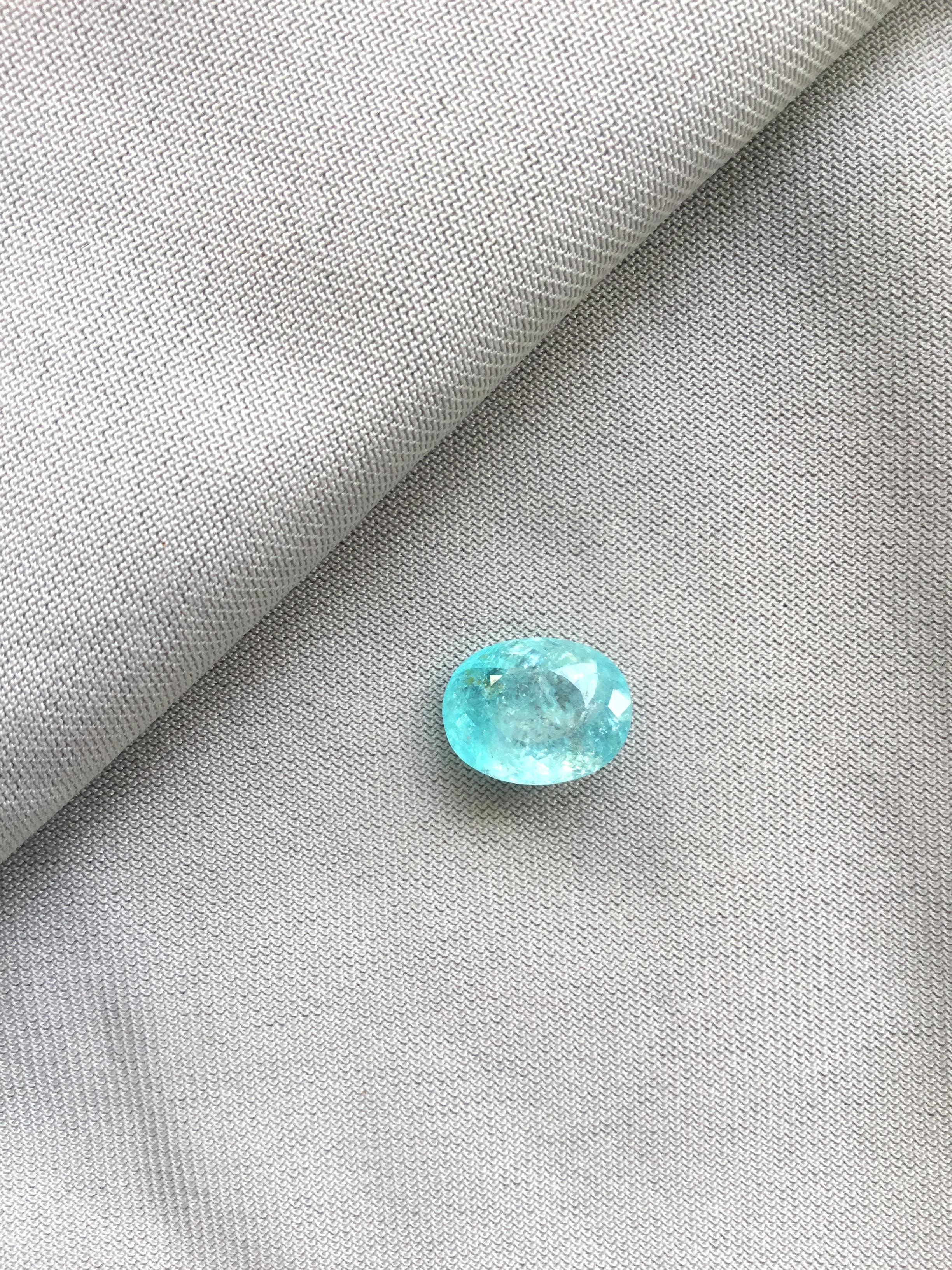 Certified 5.30 Carats Paraiba Tourmaline Oval Cut Stone for Fine Jewellery In New Condition For Sale In Jaipur, RJ