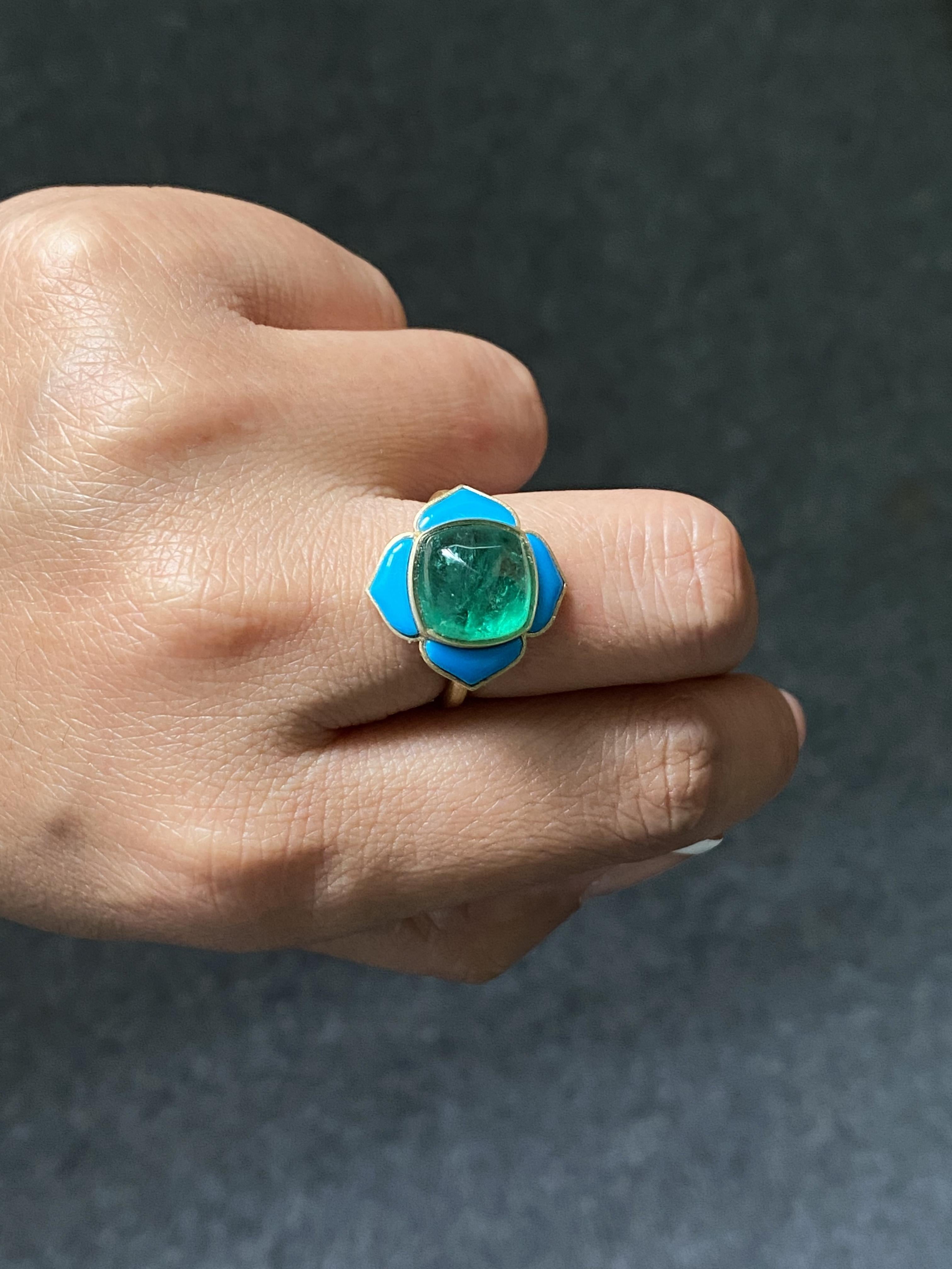 Certified 5.33 carat Emerald Sugarloaf Cabochon and Turquoise Cocktail Ring For Sale 5