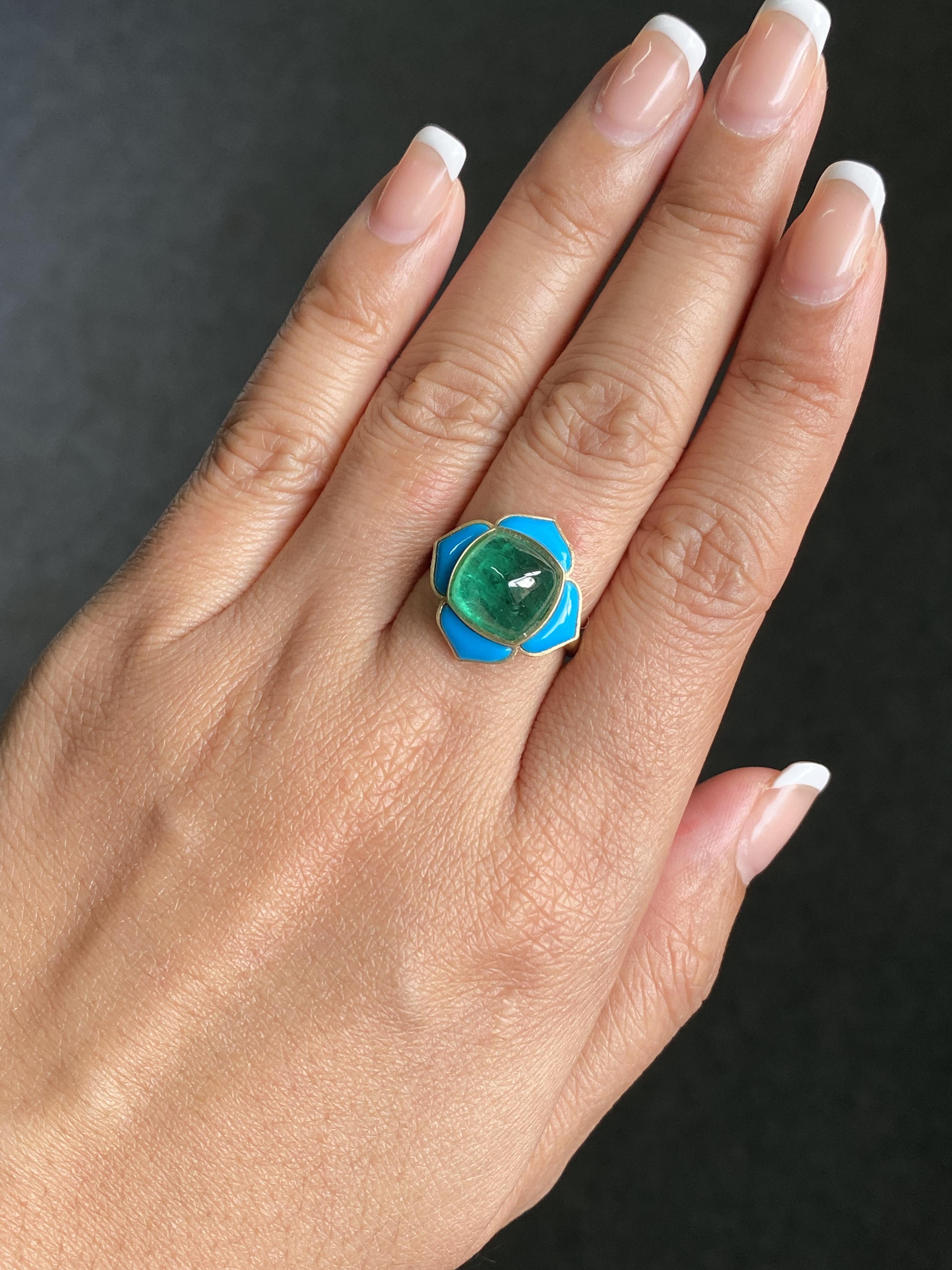 Certified 5.33 carat Emerald Sugarloaf Cabochon and Turquoise Cocktail Ring For Sale 2