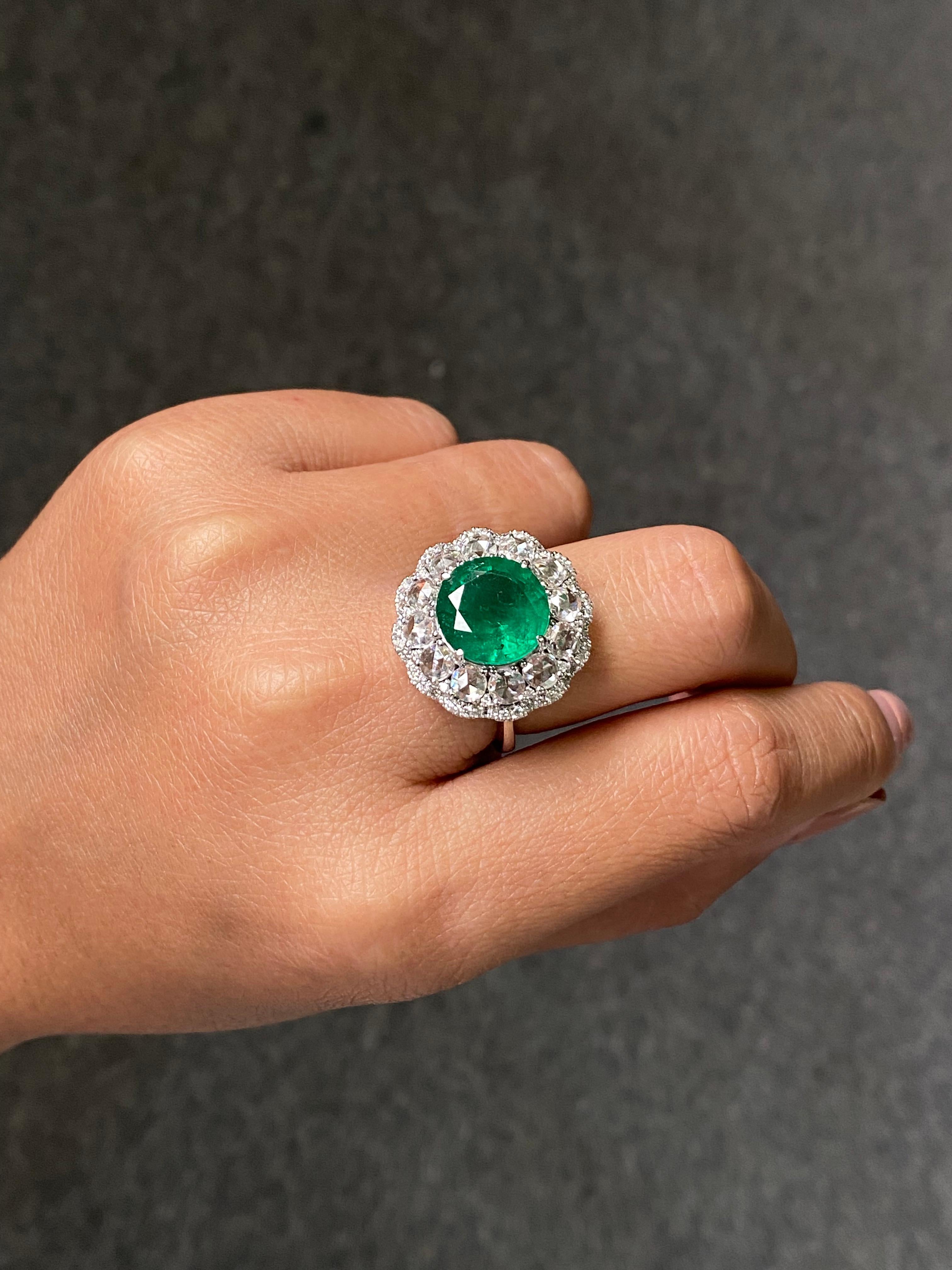 Women's Certified 5.35 Carat Round Emerald and Diamond Cocktail Ring For Sale
