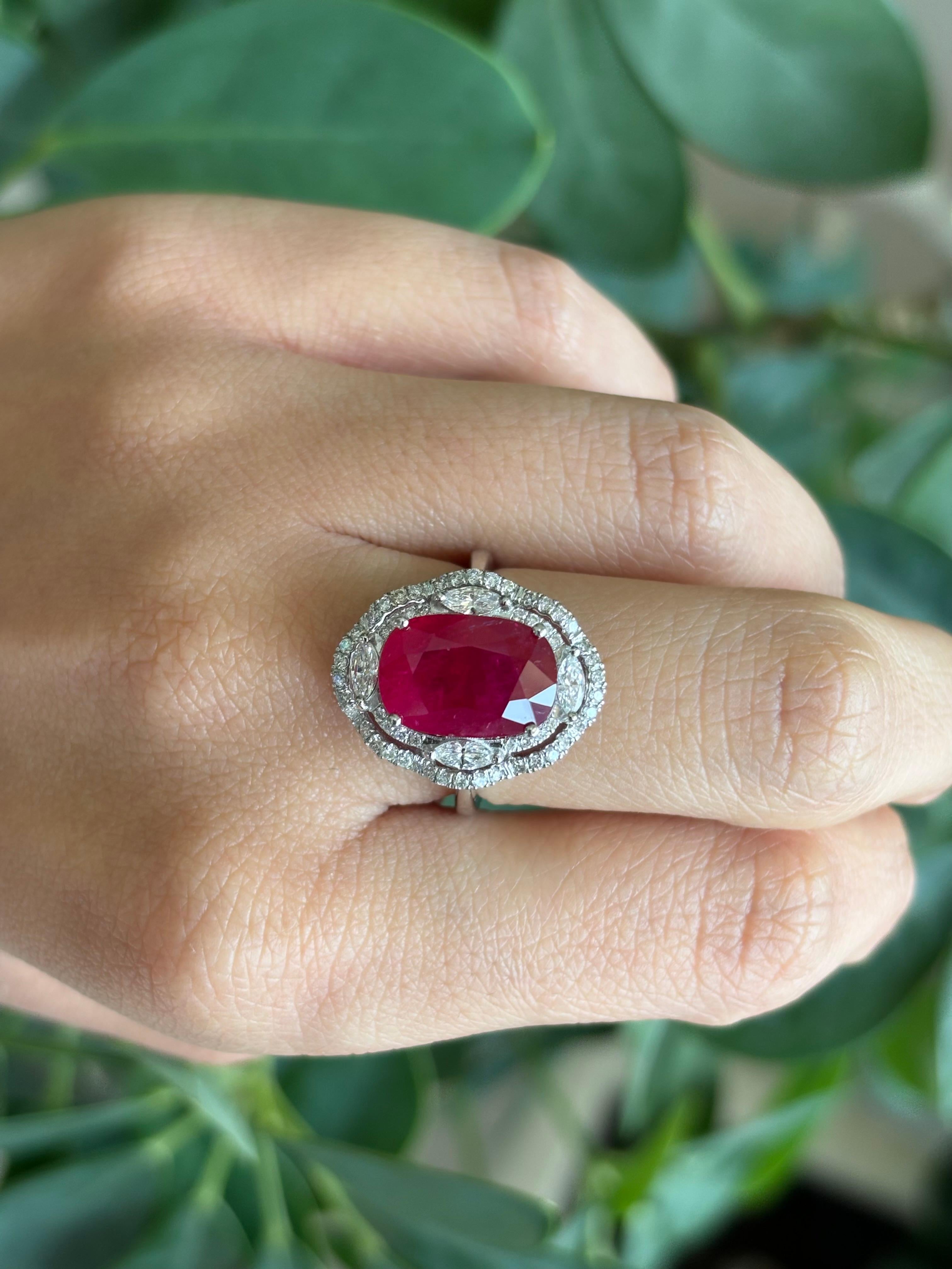 Certified 5.40 Carat Burma Ruby and Diamond Cocktail Ring For Sale 1