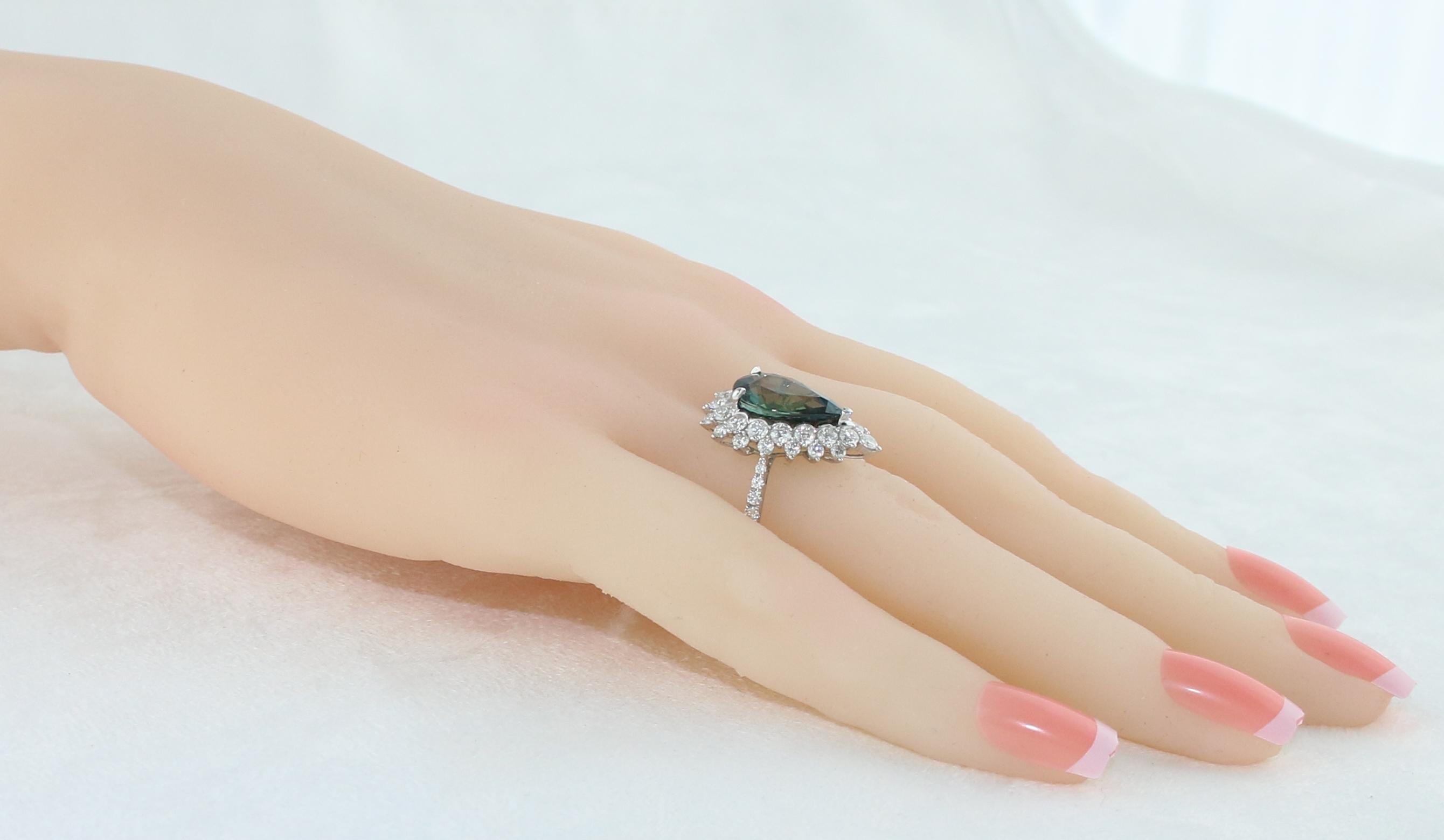Certified 5.40 Carat No Heat Greenish Blue Sapphire Diamond Gold Ring For Sale 1