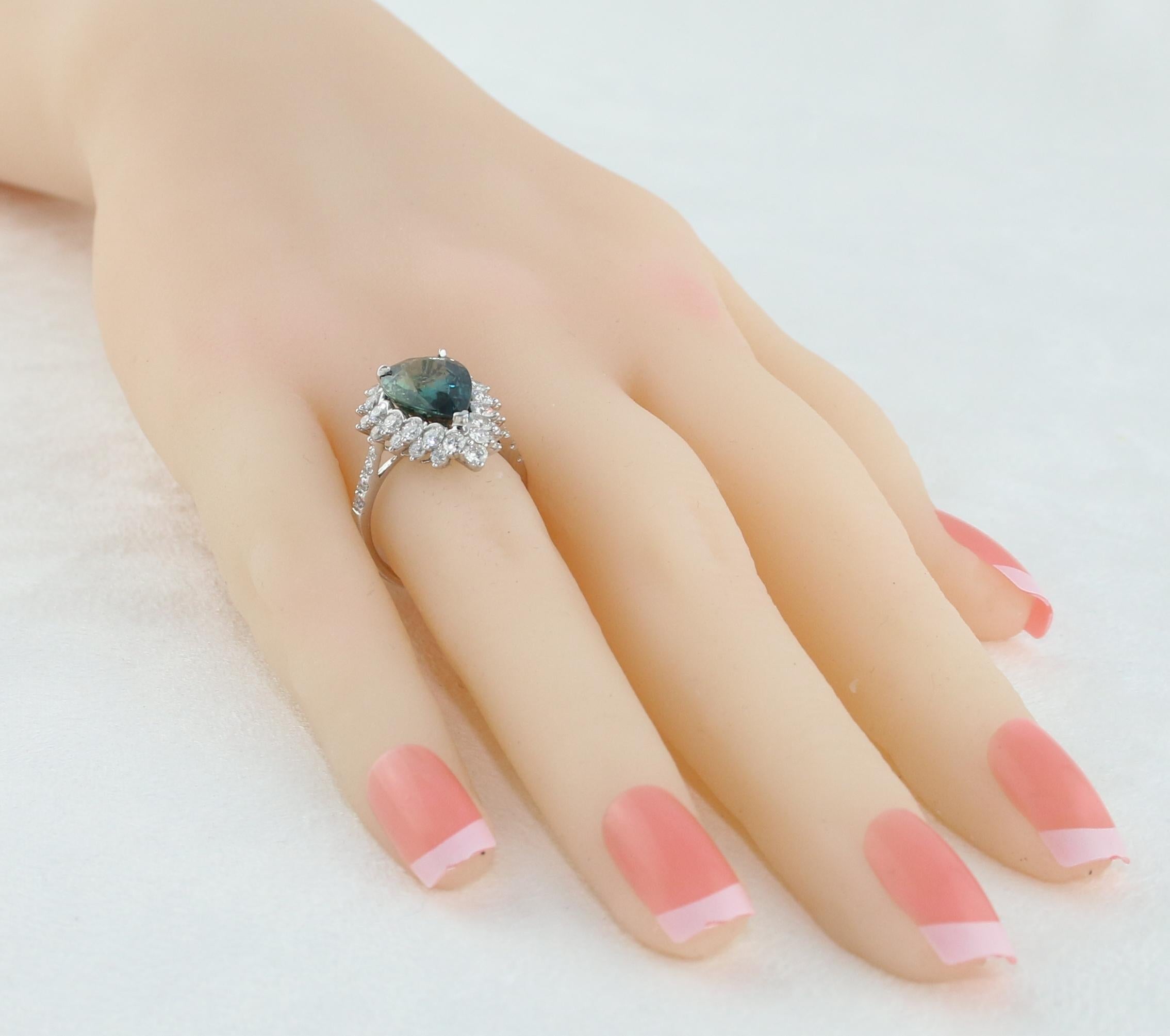 Certified 5.40 Carat No Heat Greenish Blue Sapphire Diamond Gold Ring For Sale 2