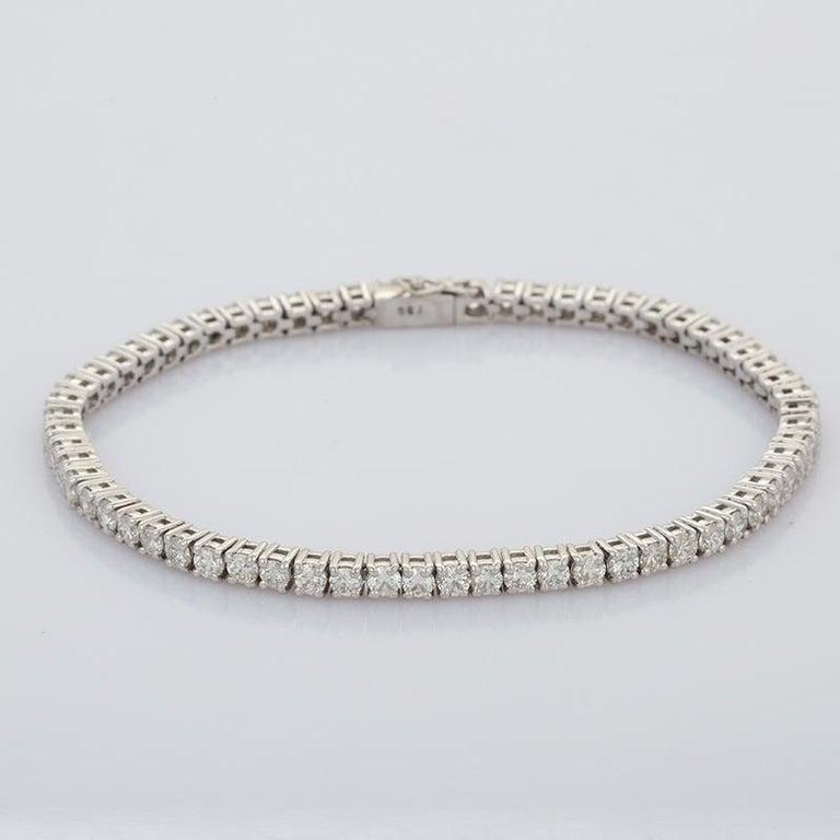 Bracciale tennis con diamanti rotondi certificati da 5,5 CTW in oro bianco 18k Regalo di nozze in vendita 4