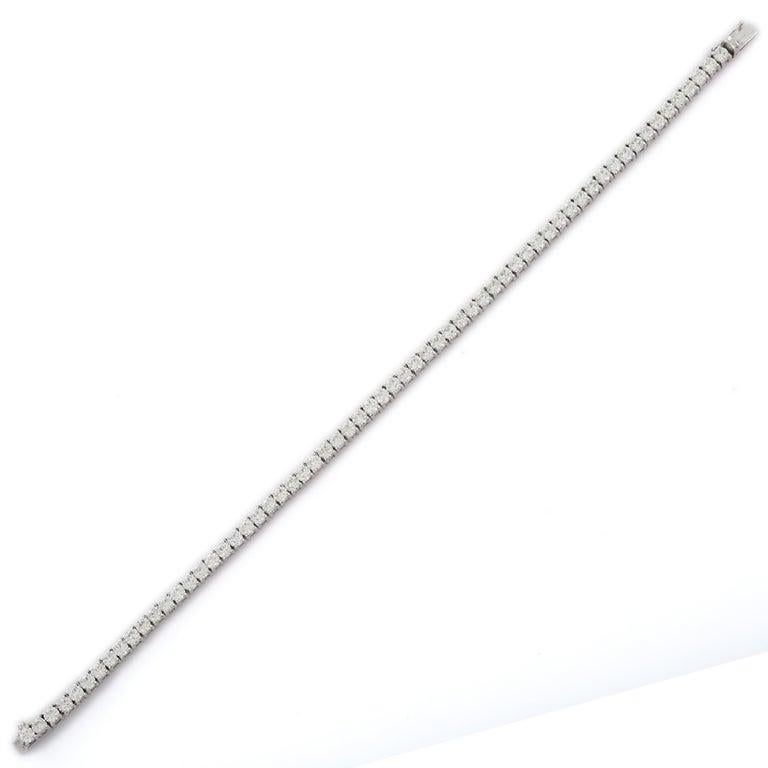 Taglio rotondo Bracciale tennis con diamanti rotondi certificati da 5,5 CTW in oro bianco 18k Regalo di nozze in vendita