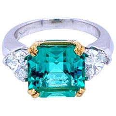 Antique Certified 5.55 Carat Colombian Natural Emerald Heart Diamond Ring