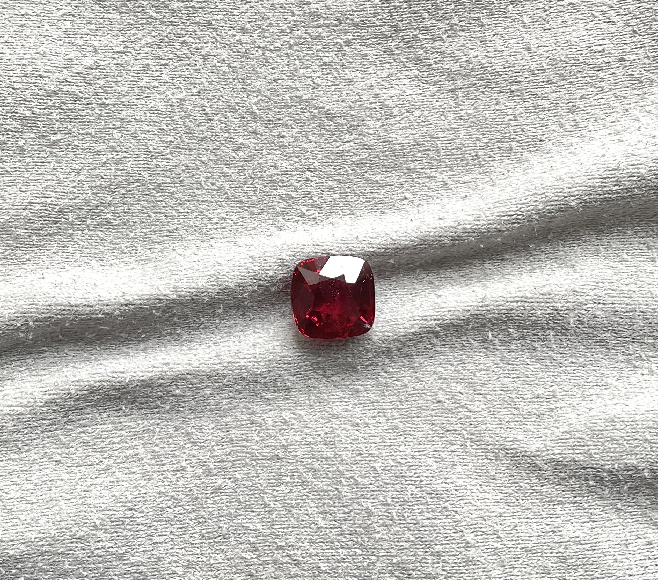 Modern certified 5.56 carats burmese red spinel natural cushion cut stone natural gem For Sale