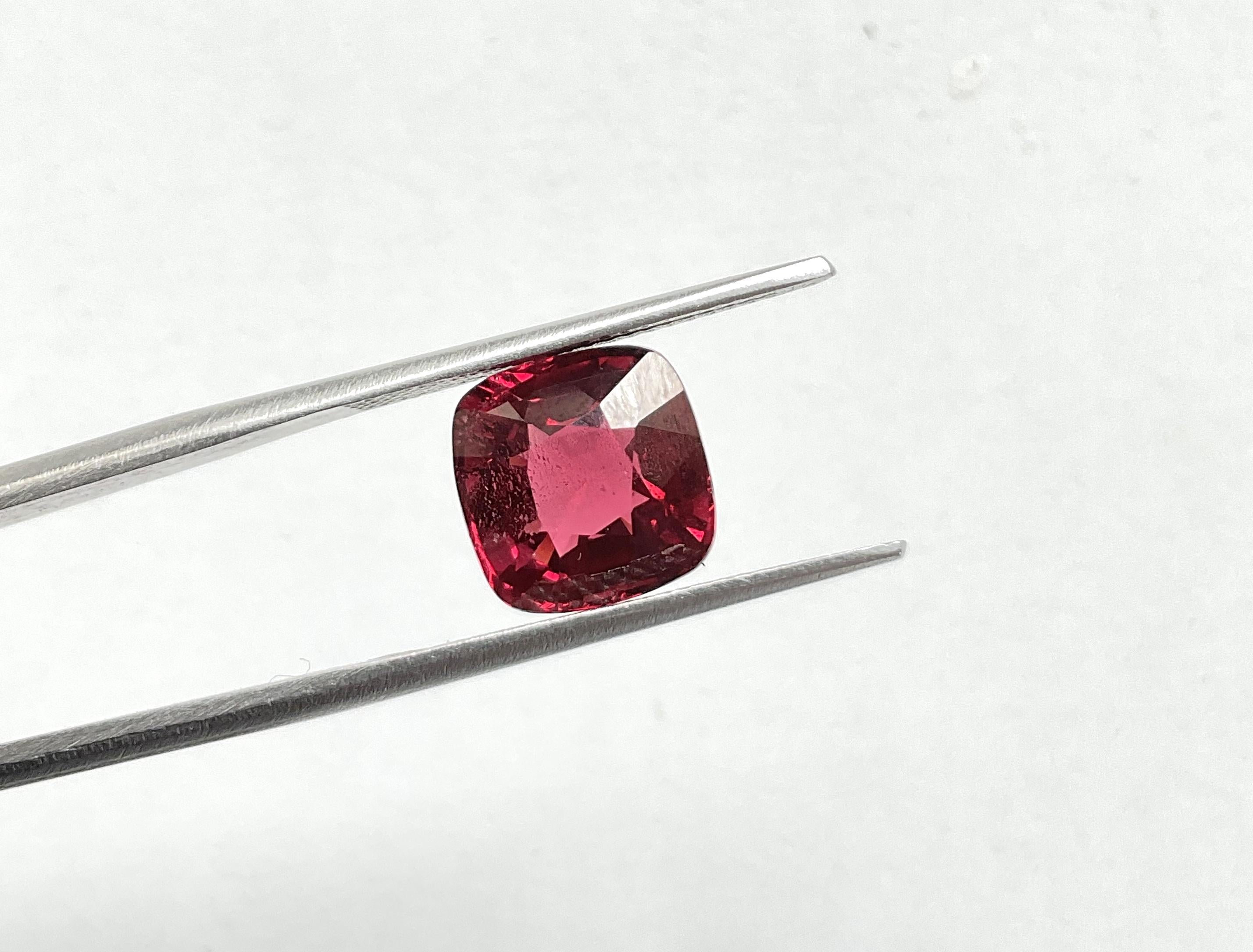 certified 5.56 carats burmese red spinel natural cushion cut stone natural gem For Sale 1