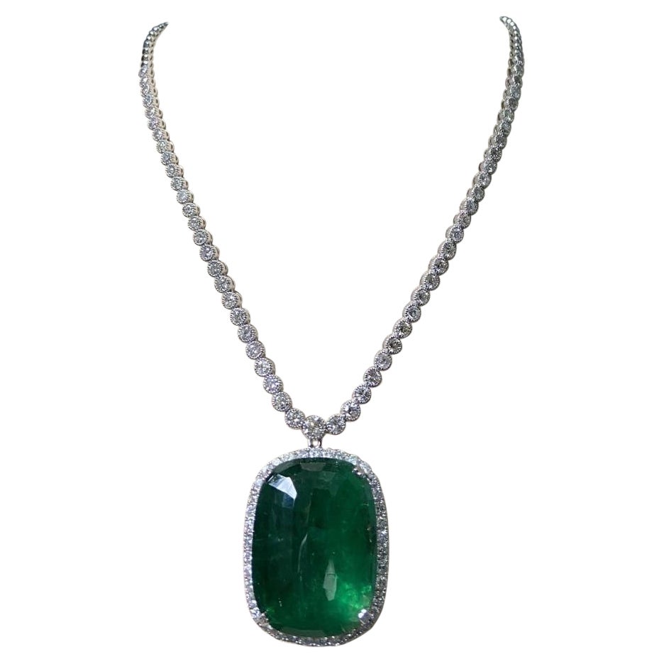 Collier pendentif émeraude et diamant certifiés 55,94 carats naturels