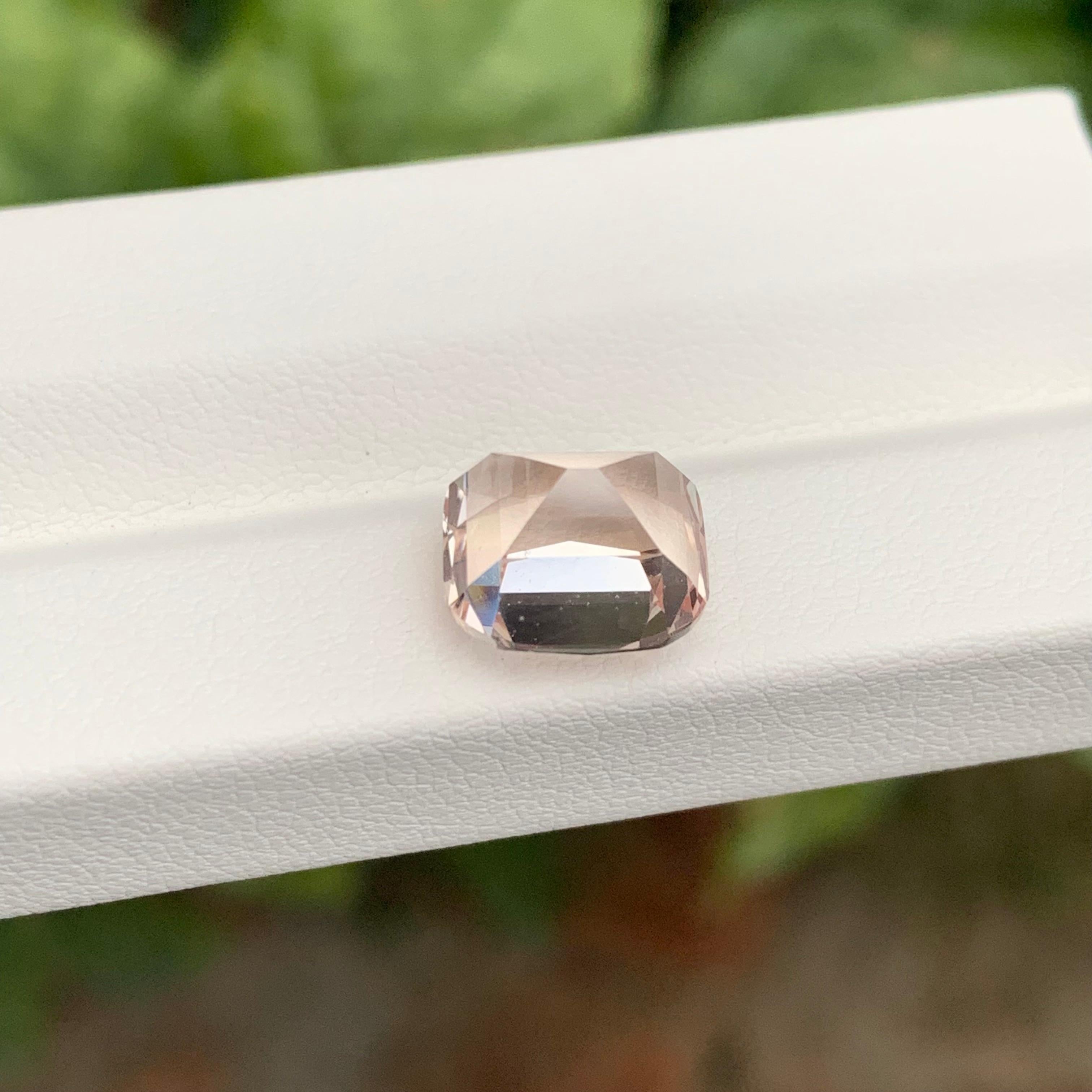 Gema suelta natural certificada de 5,60 quilates de topacio imperial en forma de cojín en venta 2