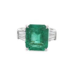 Esmeralda de Zambia certificada de 5,64 quilates, talla escalonada, diamante baguette, anillo con piedra lateral