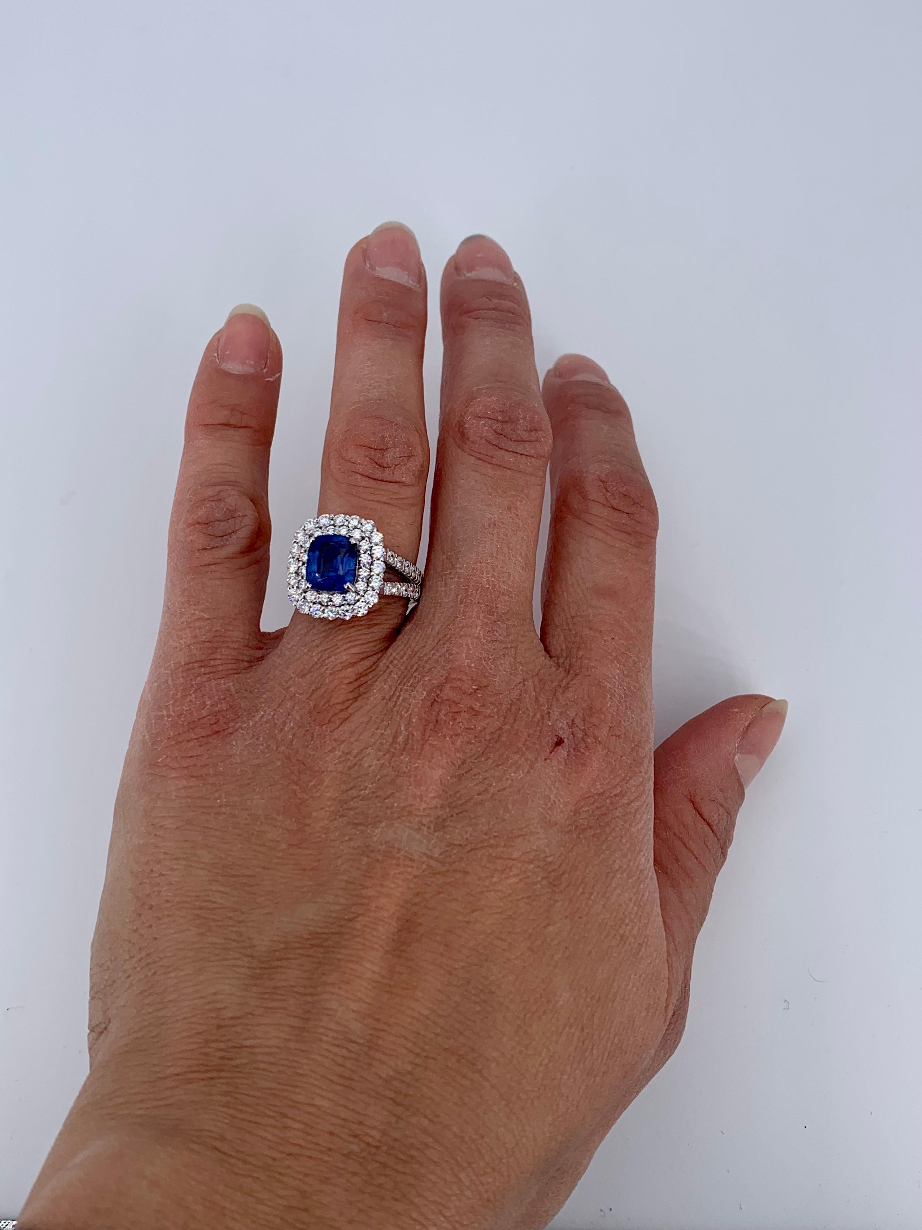 Contemporary 4.93 Carat Sapphire Double Diamond Halo Cocktail Ring For Sale 1