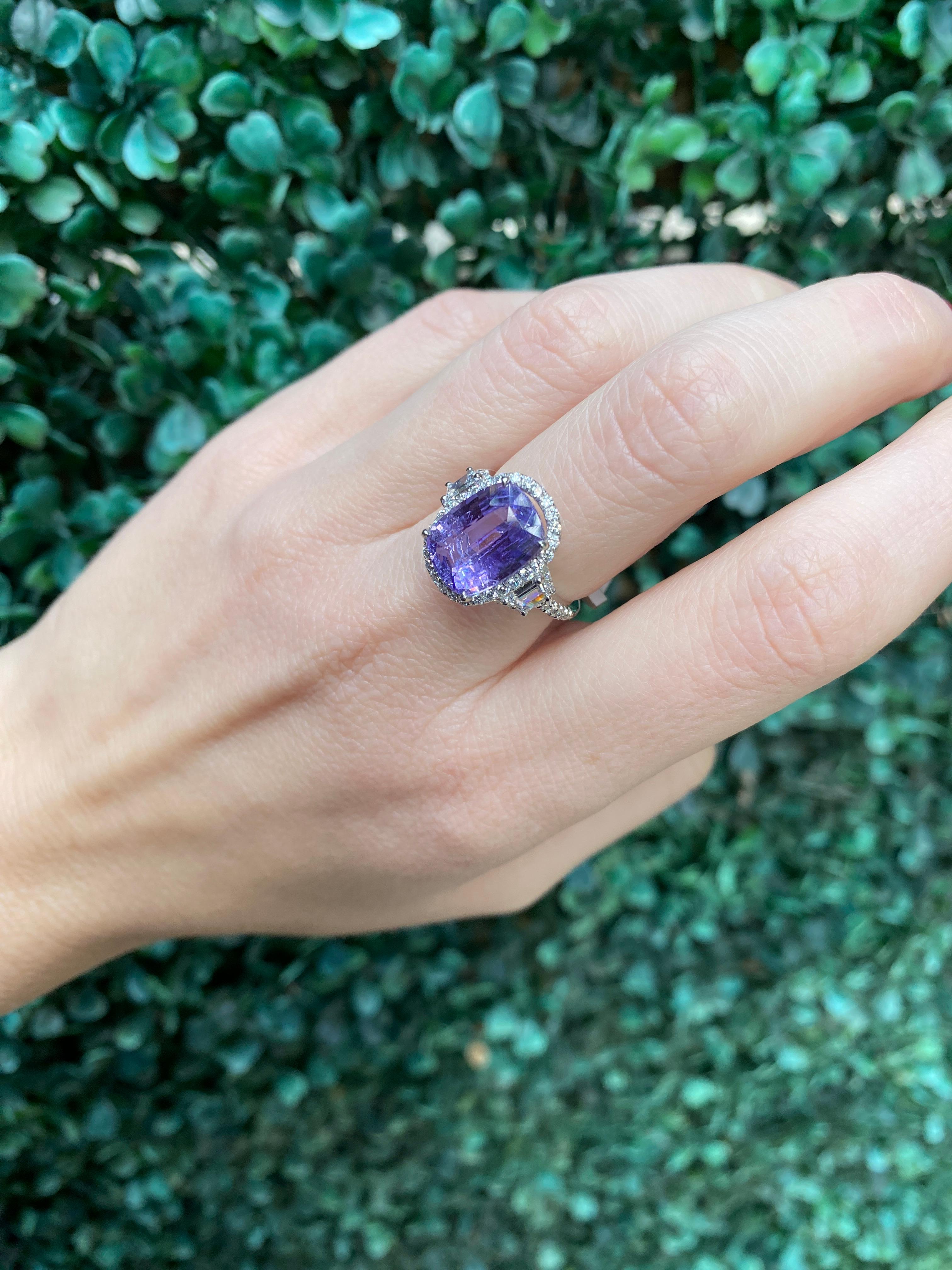 Certified 5.68 Cushion Cut Natural Violet Sapphire & Diamond Cocktail Ring For Sale 9