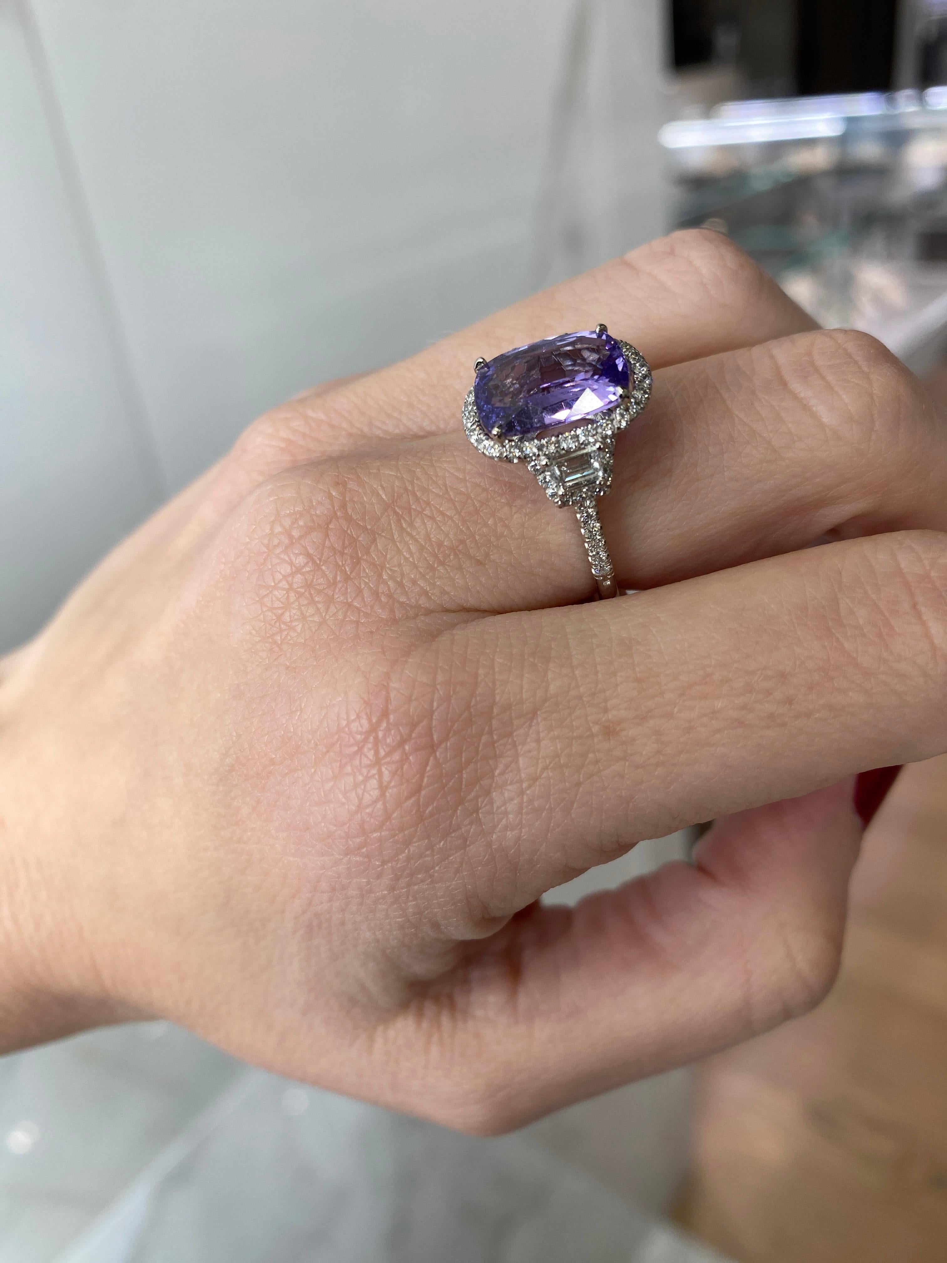 Certified 5.68 Cushion Cut Natural Violet Sapphire & Diamond Cocktail Ring For Sale 13