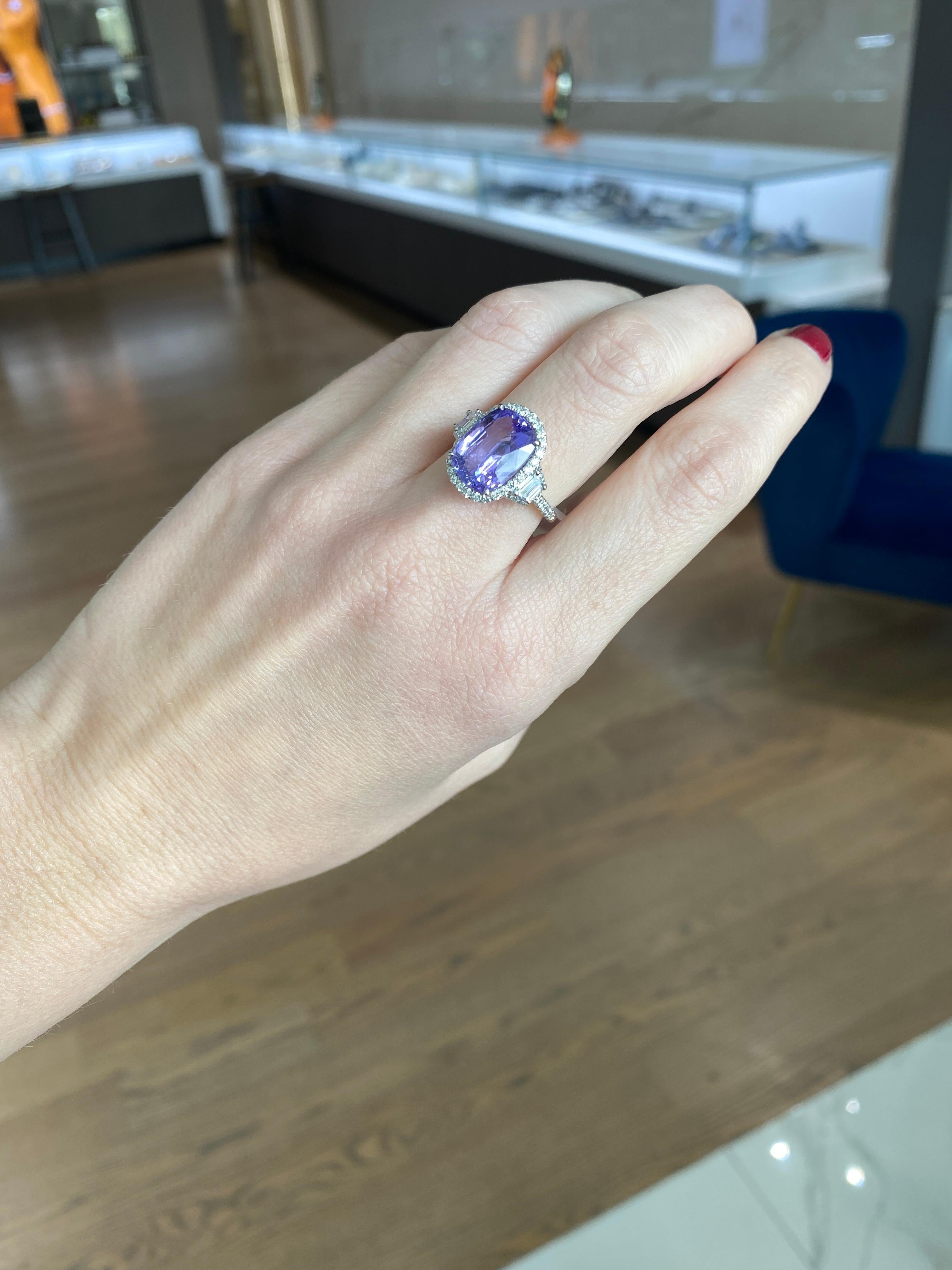 Certified 5.68 Cushion Cut Natural Violet Sapphire & Diamond Cocktail Ring For Sale 16