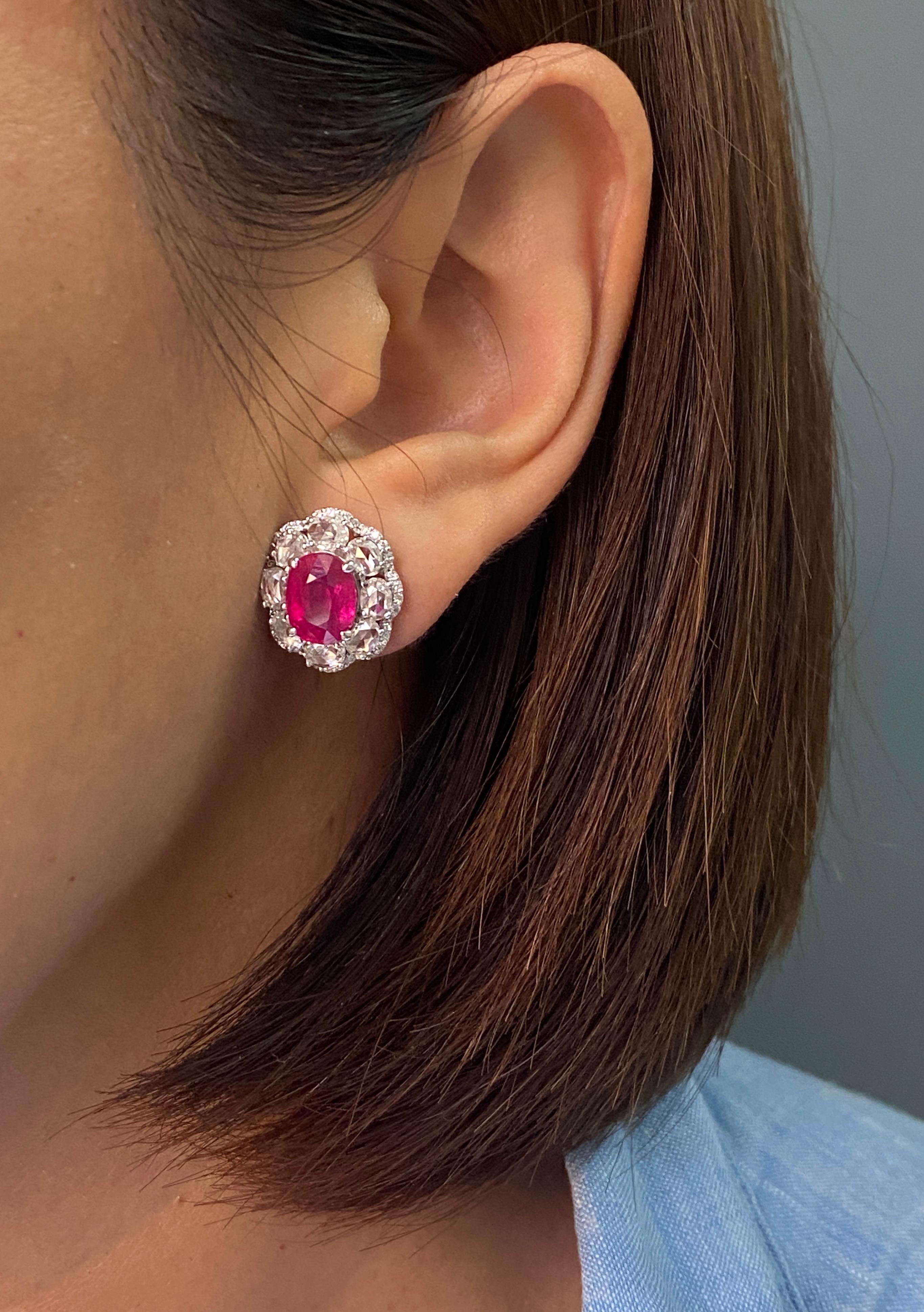 Orecchini con rubino di Birmania e diamanti da 5,69 carati certificati in oro bianco 18 carati in vendita 3