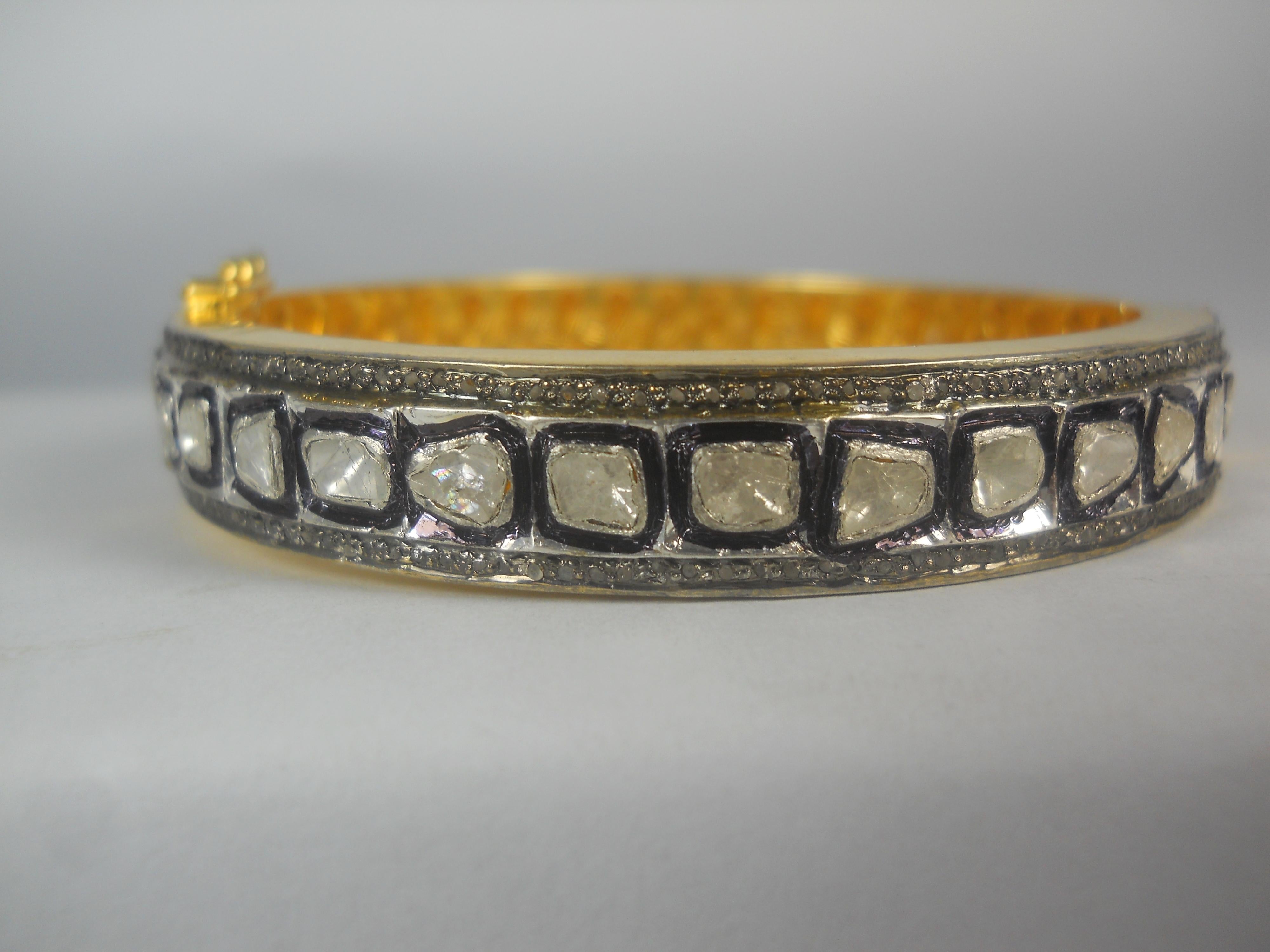 Women's or Men's Certified 5.70 carat natural uncut Diamonds sterling silver Gold plated bracelet For Sale