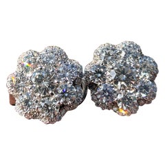 Broches de diamantes en racimo floral certificados de 5,71 quilates