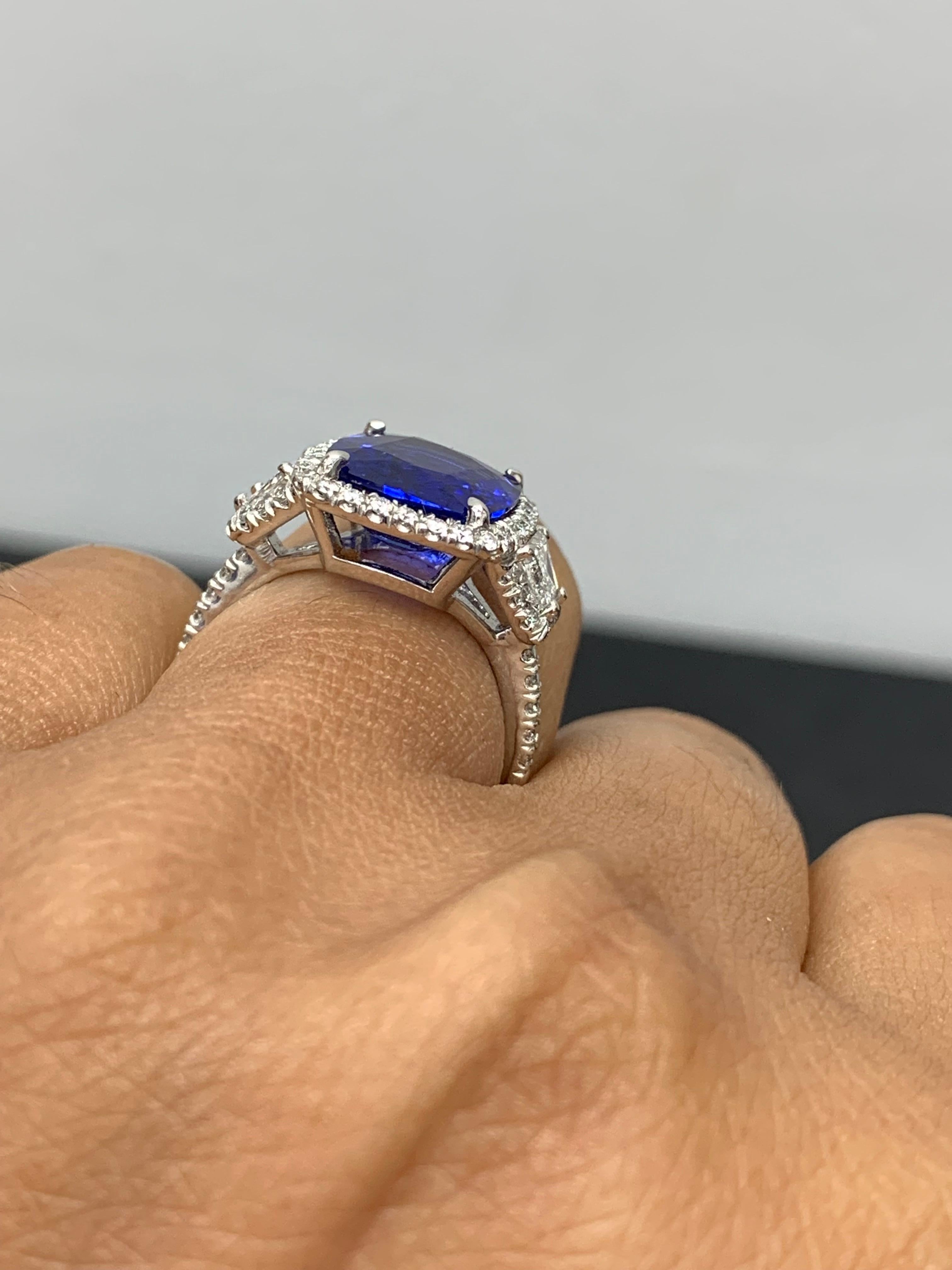 Certified 5.76 Carat Cushion Cut Sapphire Diamond 3 Stone Ring in Platinum For Sale 1