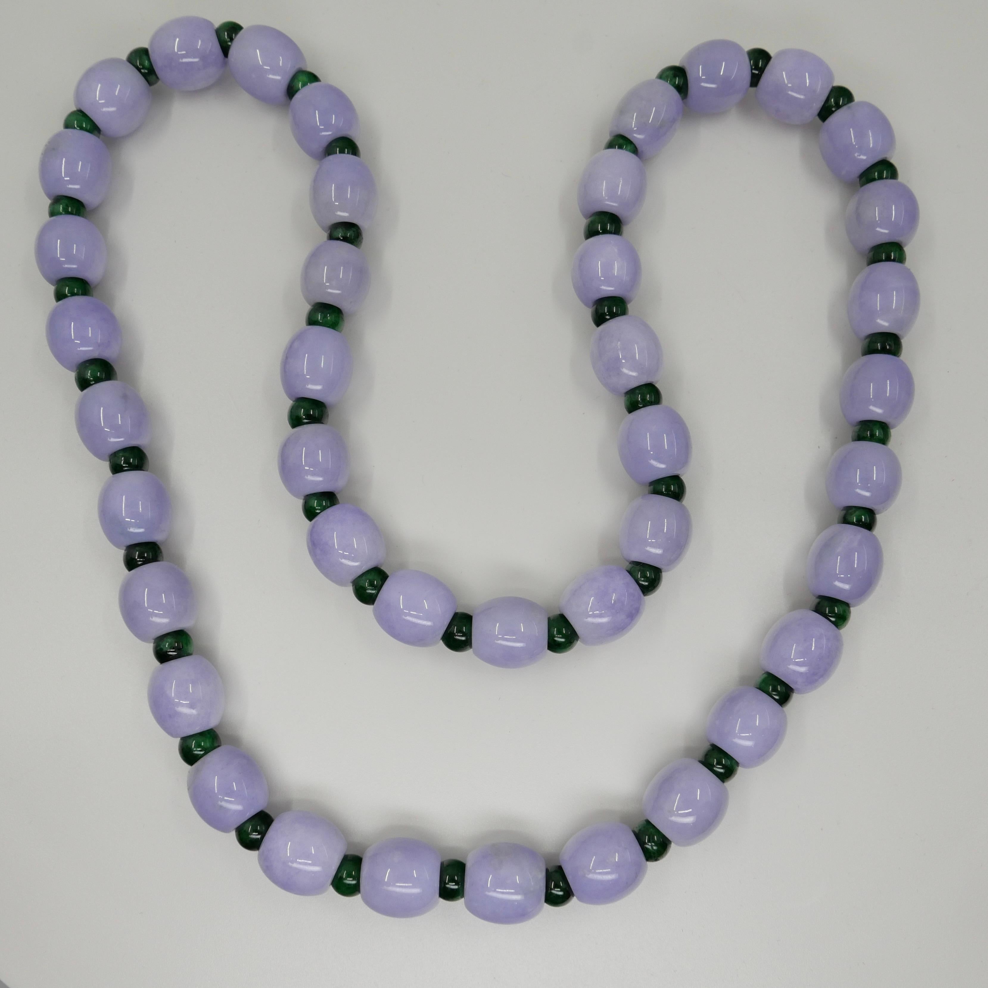 Certified 577 CTW Lavender Intense Green Jade Lotus Seed Necklace, Substantial In New Condition In Hong Kong, HK