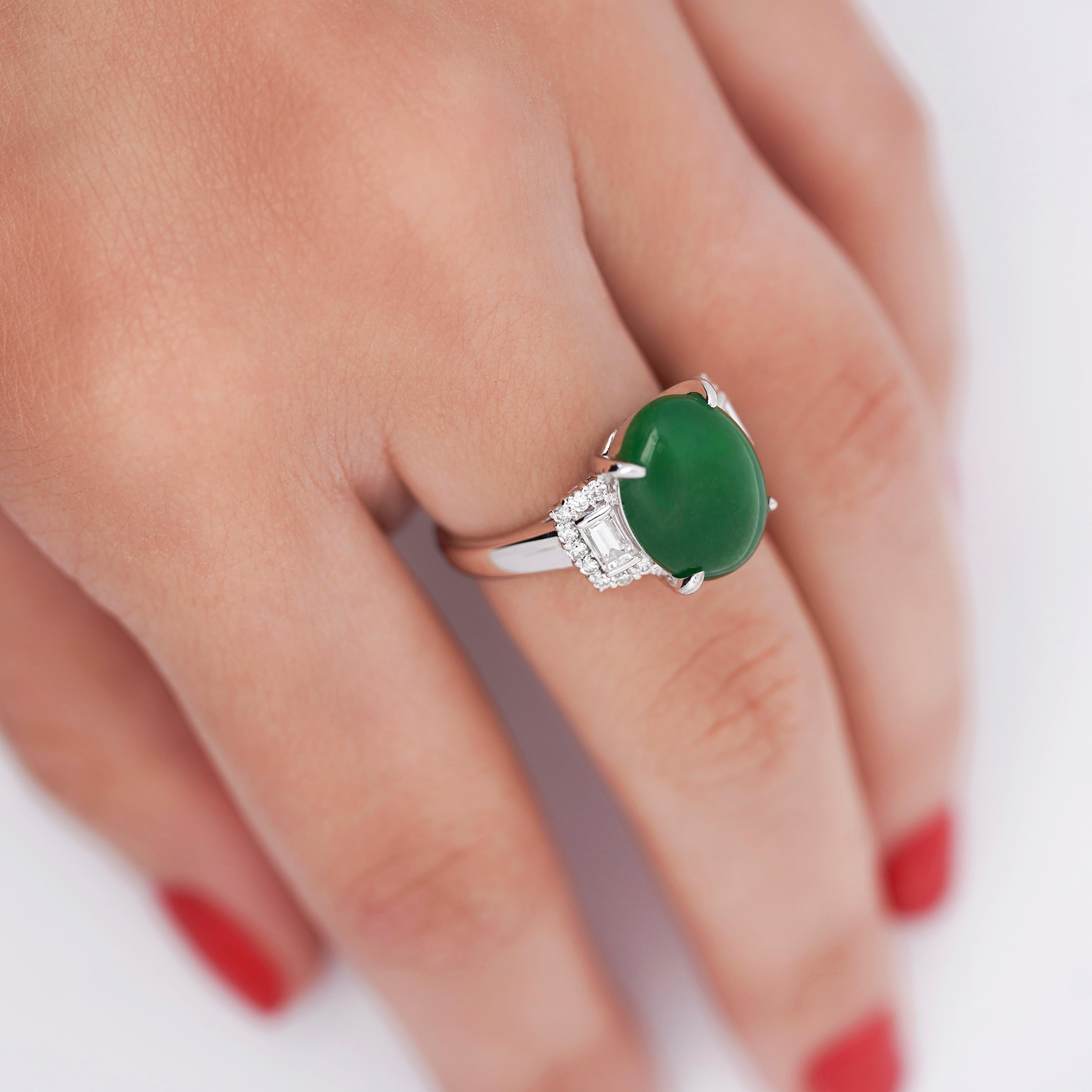 Contemporary Certified 5.80 Carat Natural Jadeite Jade and Baguette Diamond Platinum Ring For Sale