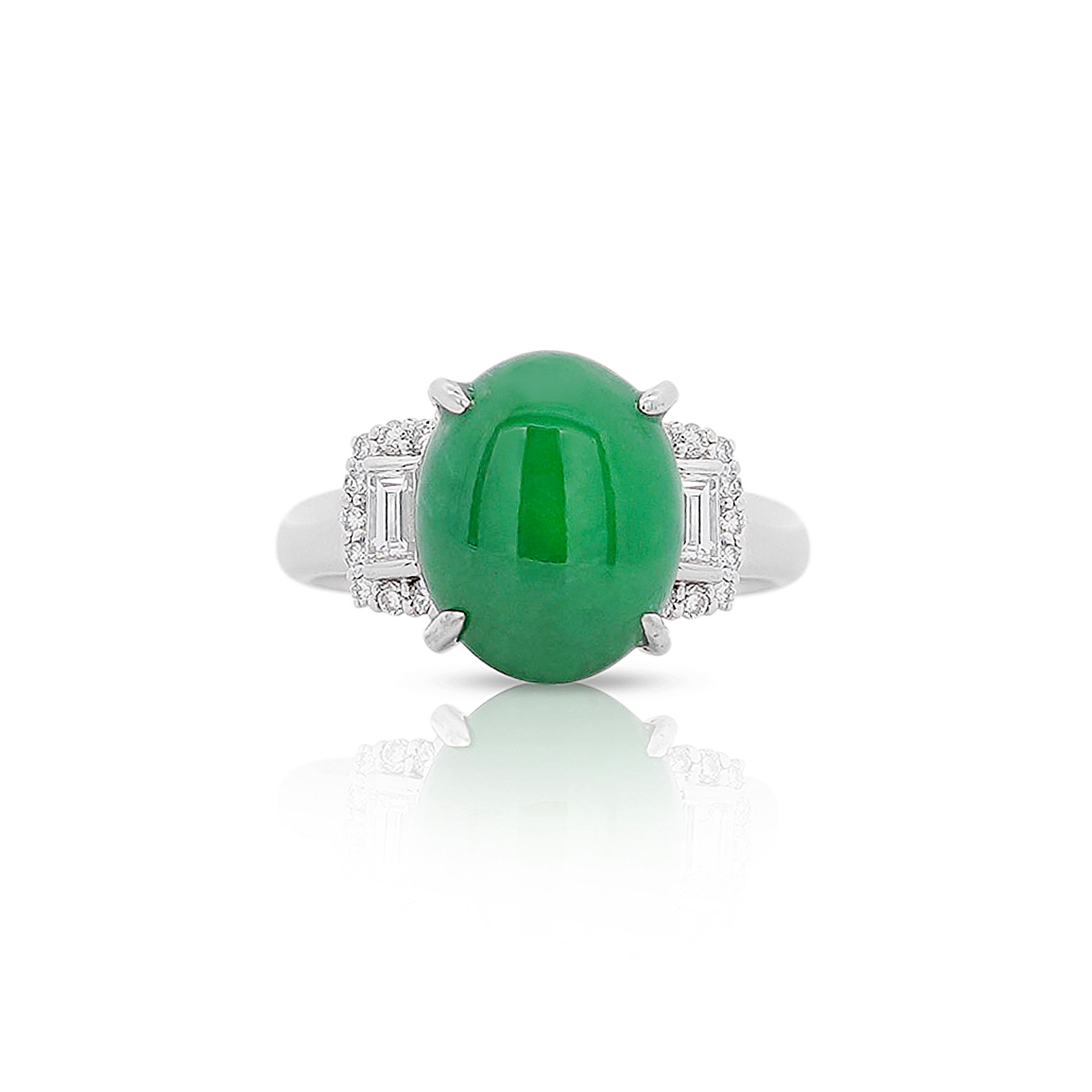 Certified 5.80 Carat Natural Jadeite Jade and Baguette Diamond Platinum Ring In Excellent Condition For Sale In Miami, FL