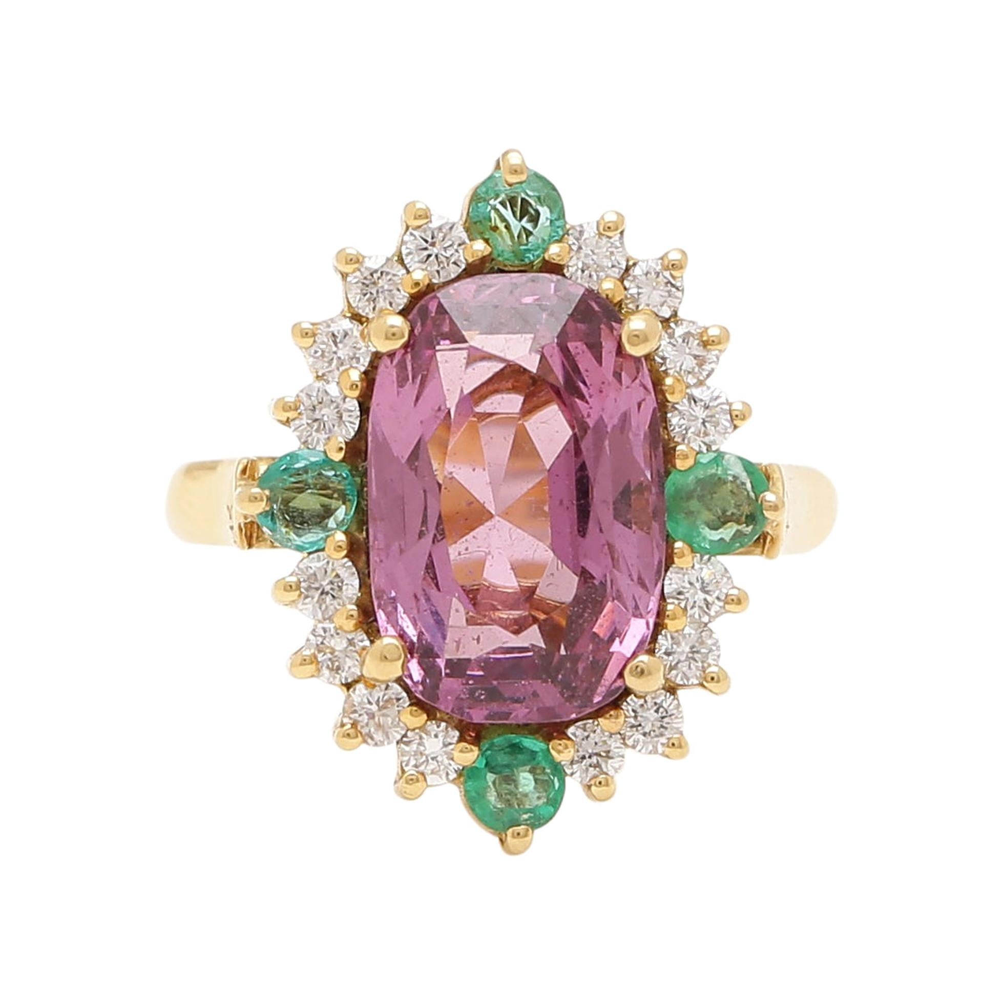 Certified 5.80 Carat Natural Spinel with Diamonds and Emerald in 18 Karat Gold For Sale