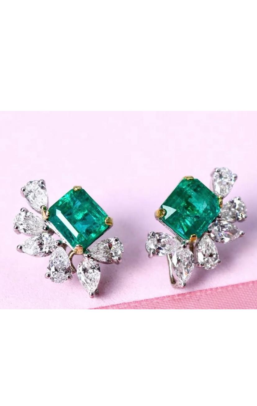 Certified 6.00 Carat Zambian Emeralds 3.70 Carat Diamonds 18K Gold Earrings For Sale 1