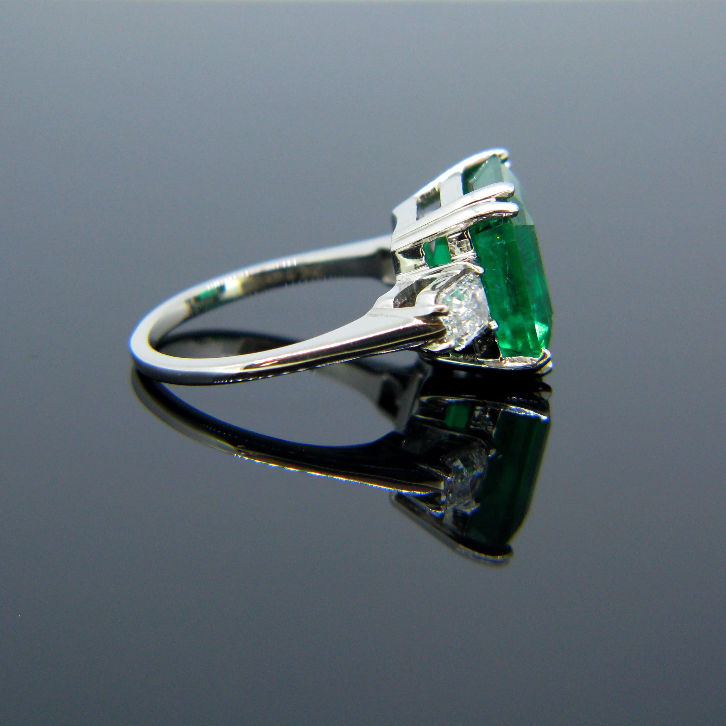 Certified 6.05 Carat Colombian Emerald Diamond Emerald Cut Platinum Ring In New Condition In London, GB