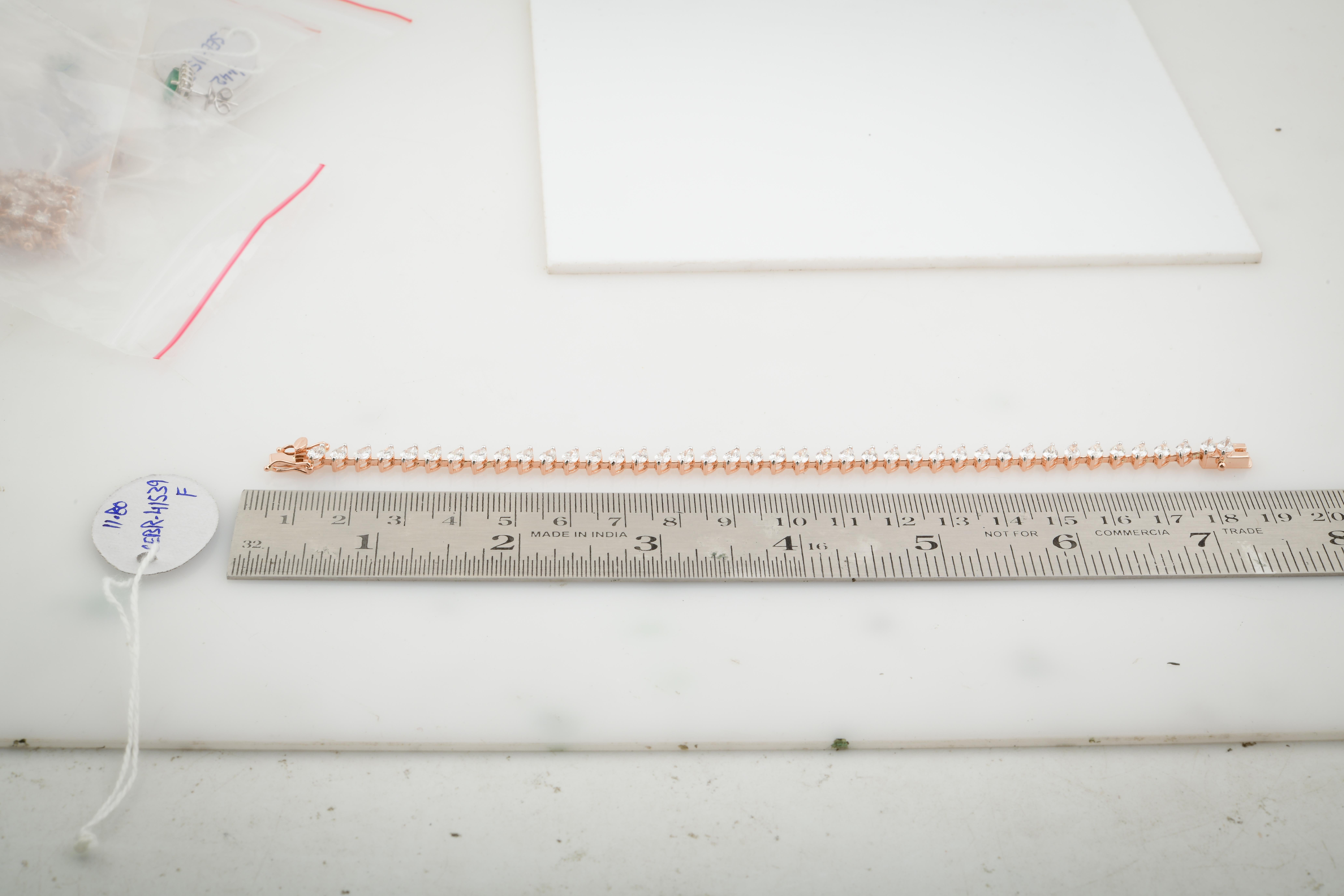 Bracelet de tennis en or rose 18k certifié 6,1 ct de diamants taillés en marquise Neuf - En vente à Diera, Dubai