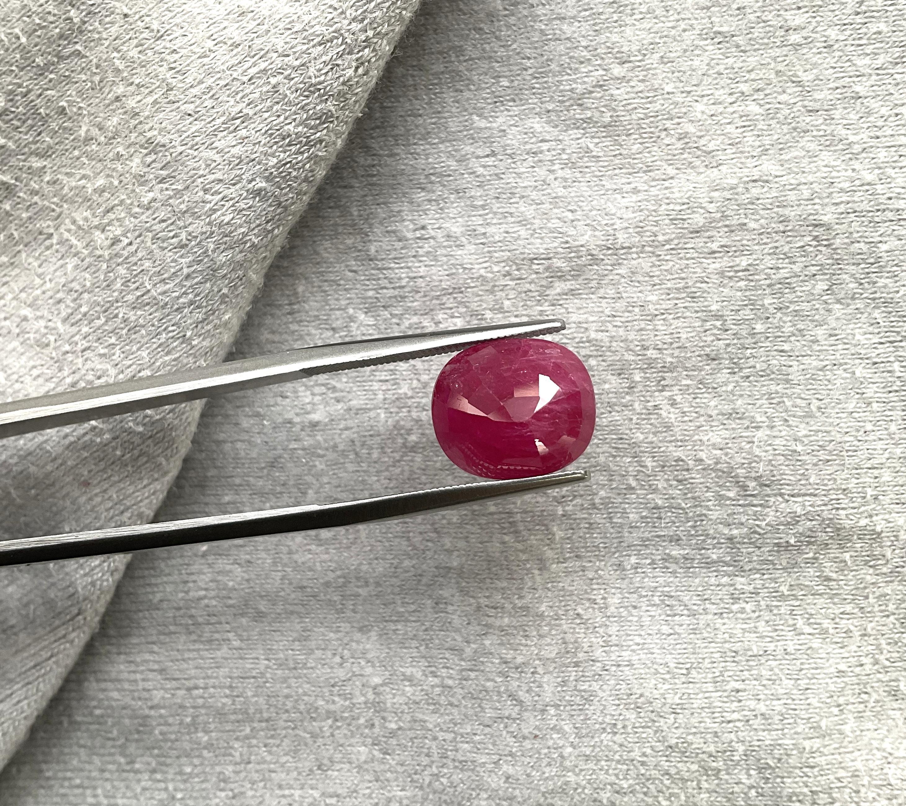 Oval Cut Certified 6.51 Carats Mozambique Ruby Oval Faceted Cutstone No Heat Natural Gem For Sale