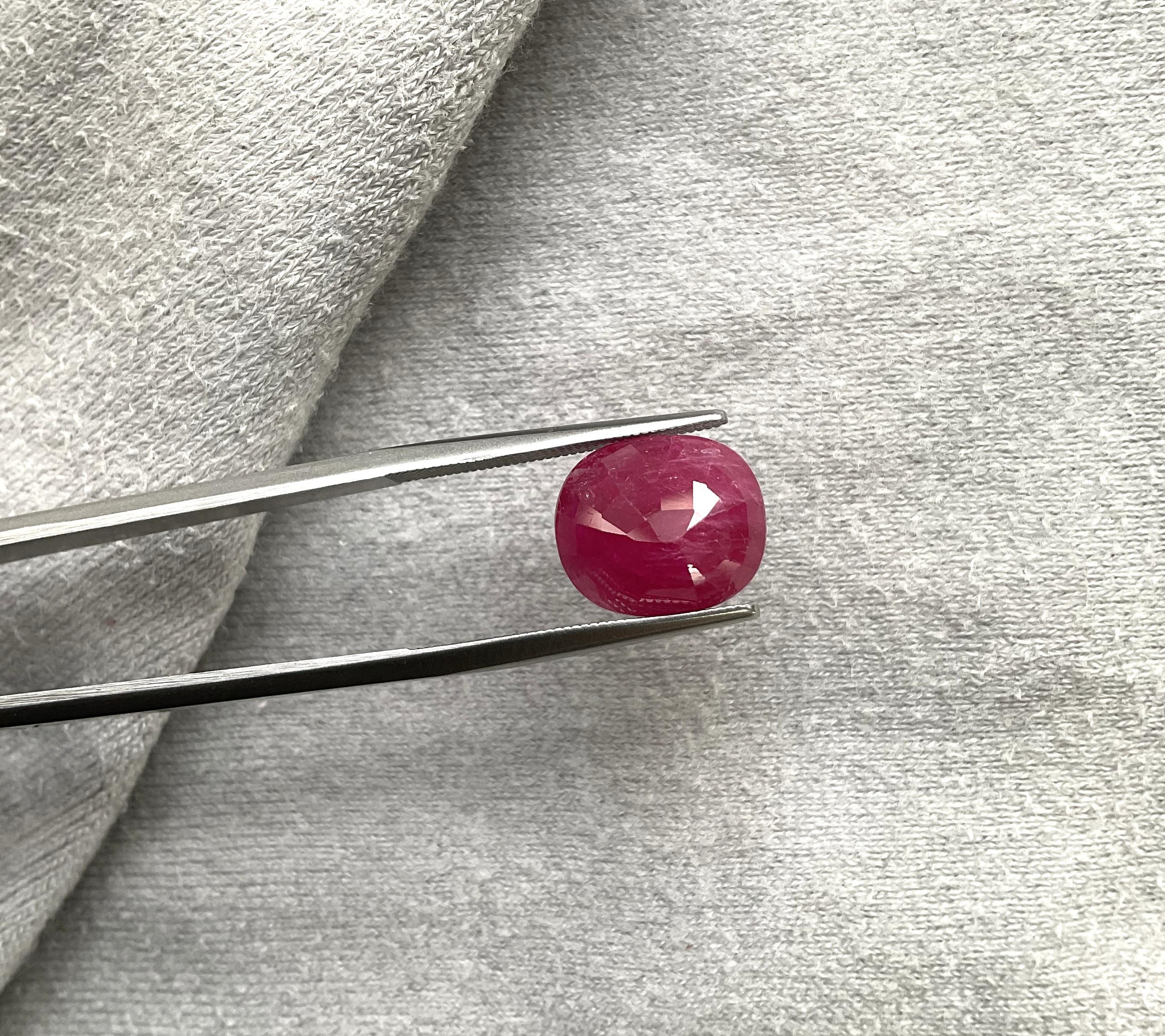 Taille ovale Rubis du Mozambique certifié 6,51 carats, pierre naturelle à facettes ovales, non chauffée en vente