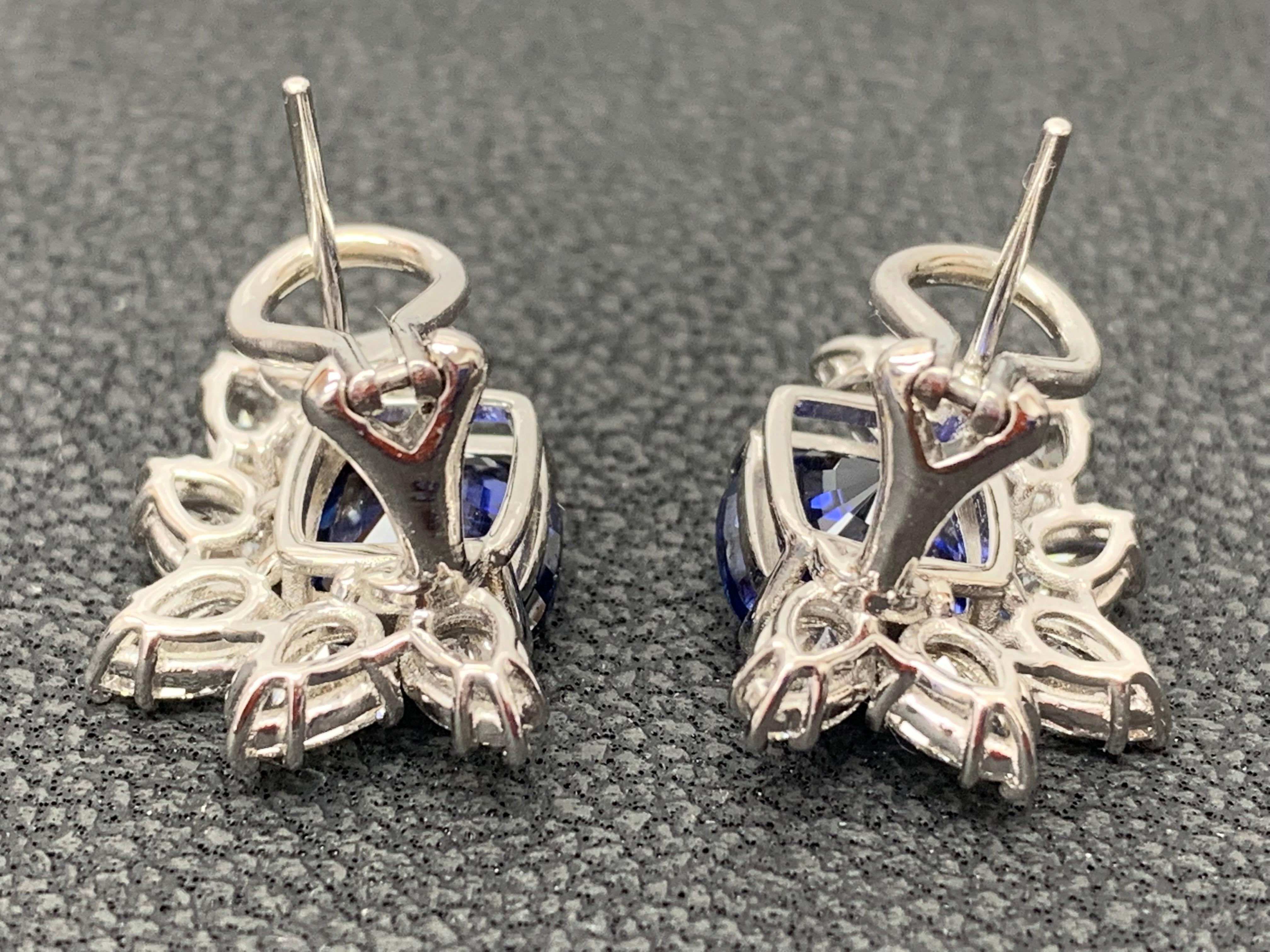 Certified 7.55 Carat Cushion Cut Sapphire Diamond Cluster Earrings in 18K  In New Condition For Sale In NEW YORK, NY