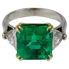 Certified 6.81 Ct Colombian Emerald 1.60 Ct Diamond Trilogy ring