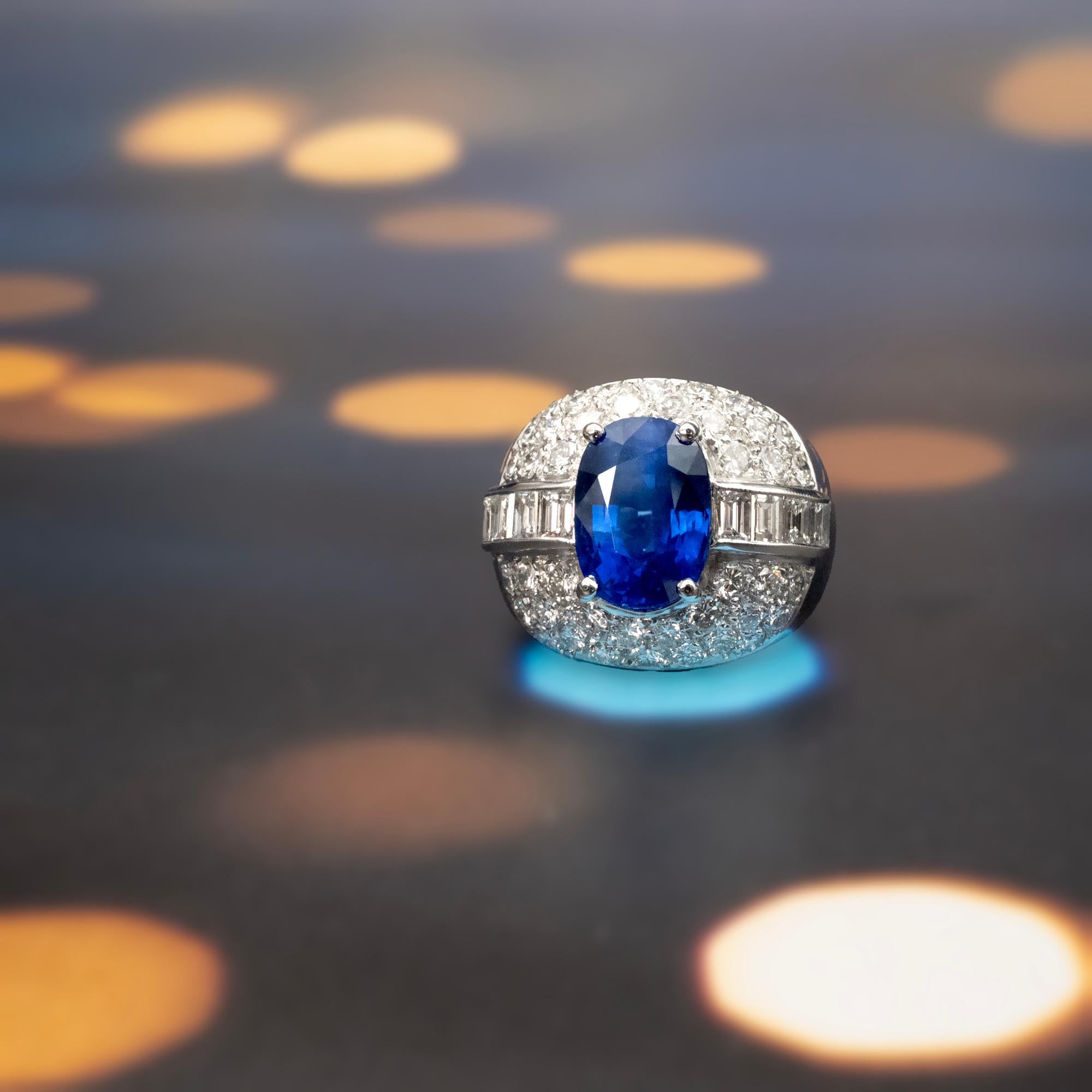 Certified 6.85 carat Royal-Blue Sapphire and Diamond Dome Ring For Sale 1