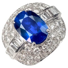 Bague dôme en saphir bleu certifié de 6,85 carats et diamant