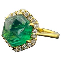 Anello Cocktail con smeraldo certificato da 6,88 carati e diamante da 0,48 carati in oro 18 carati