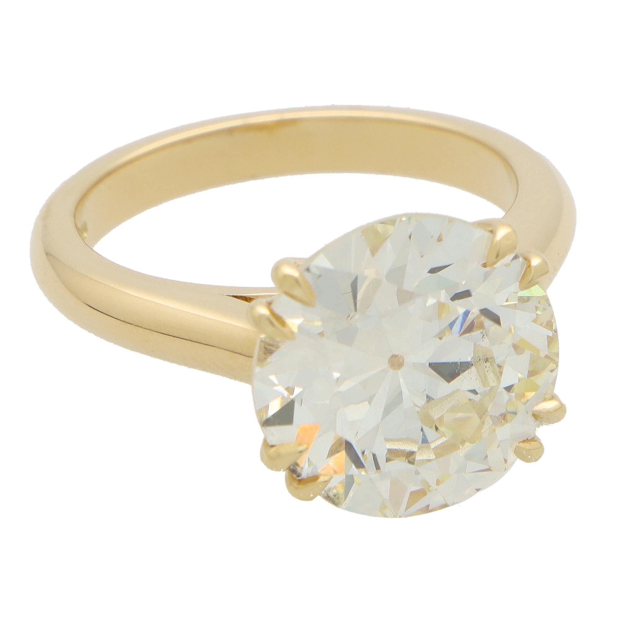Women's or Men's Certified 7.01 Carat Old Cut Diamond Solitaire Ring in Yellow Gold For Sale
