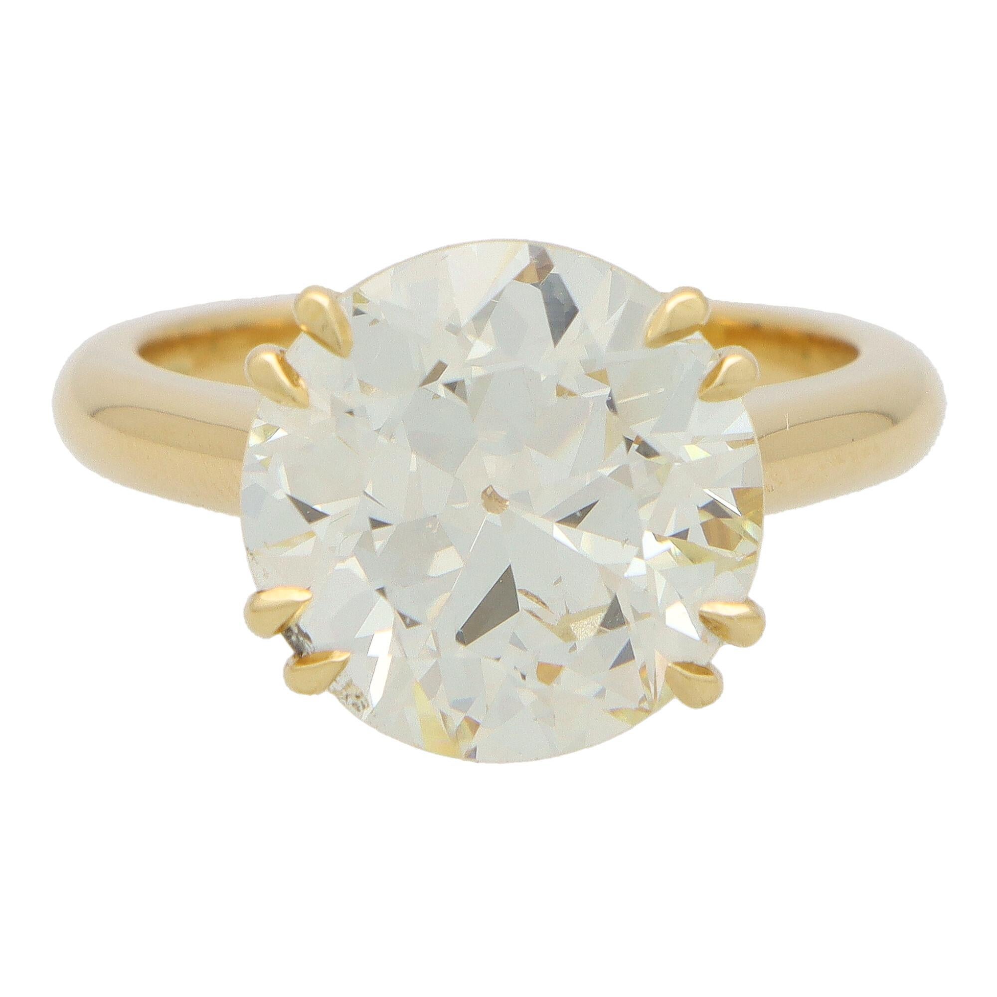 Certified 7.01 Carat Old Cut Diamond Solitaire Ring in Yellow Gold For Sale 1