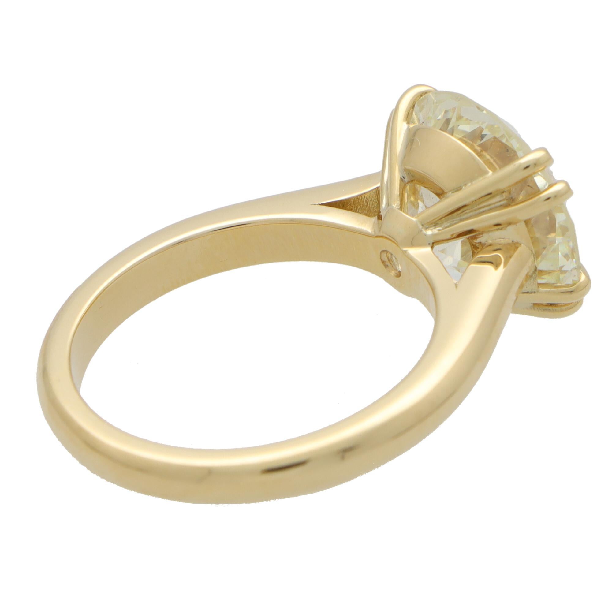 Certified 7.01 Carat Old Cut Diamond Solitaire Ring in Yellow Gold For Sale 2