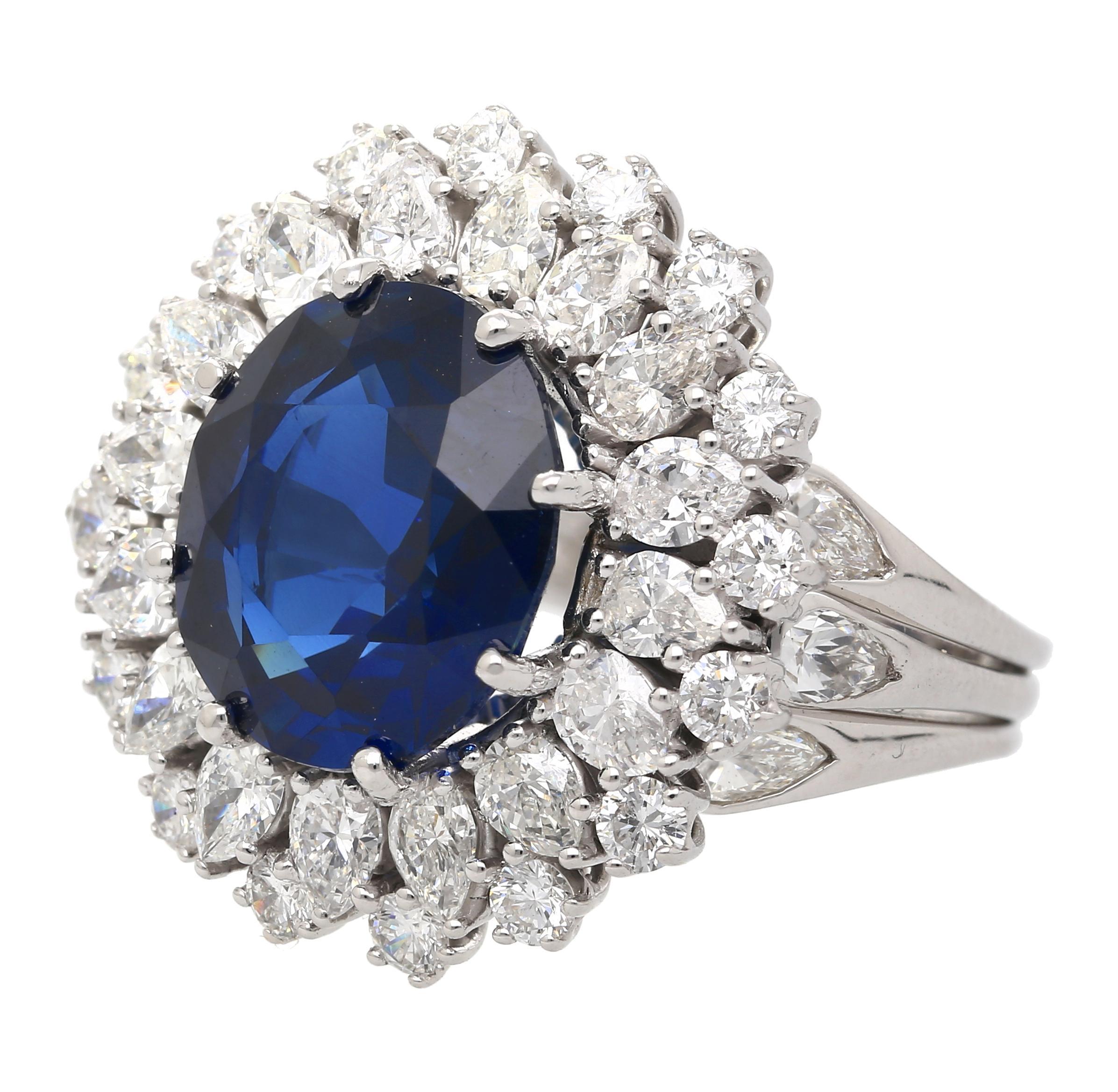 Bague française vintage certifiée 7.15 carats Vivid Diamonds et saphir bleu ensoleillé en vente 1