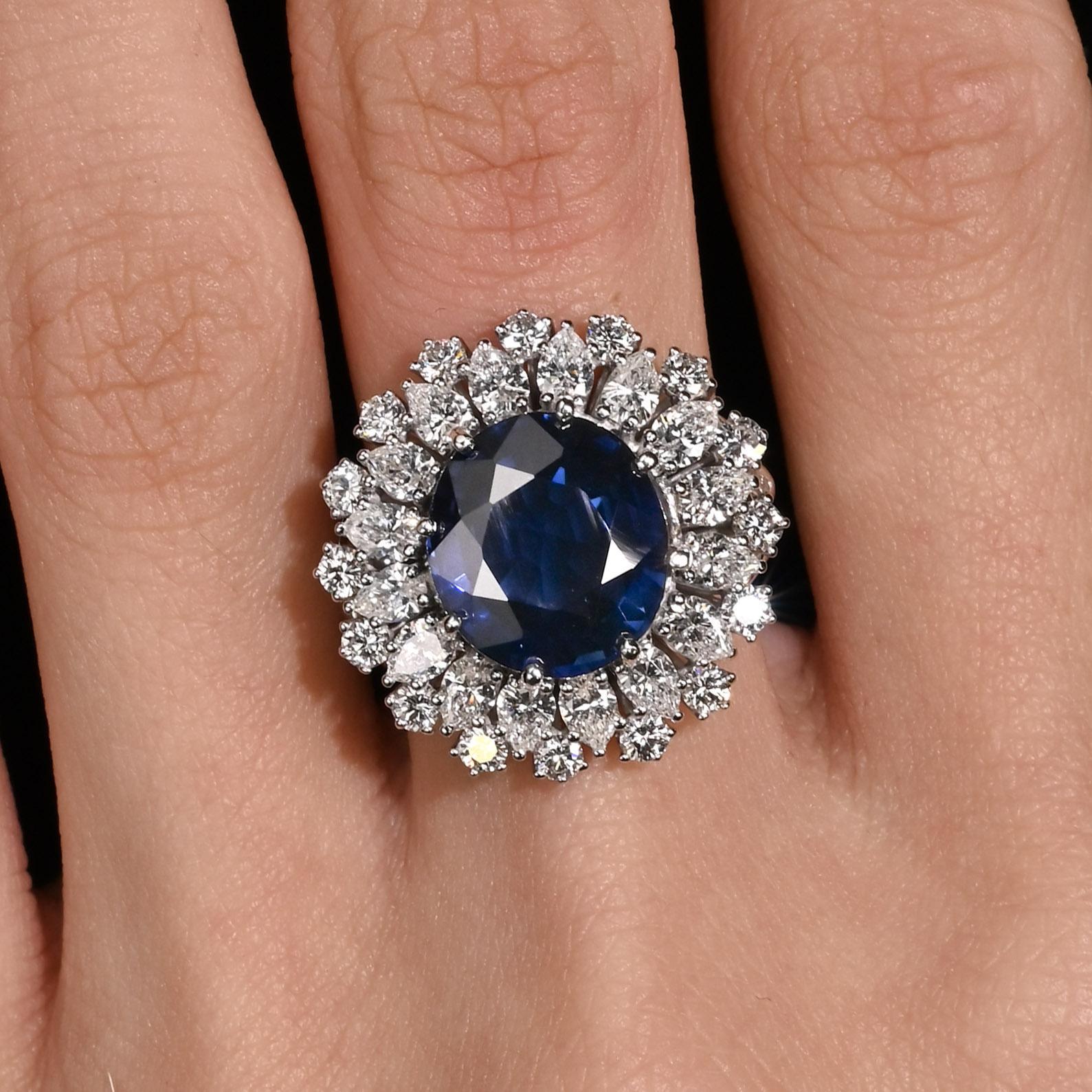 Bague française vintage certifiée 7.15 carats Vivid Diamonds et saphir bleu ensoleillé en vente 3