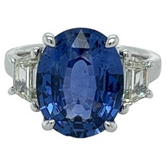 Zafiro de Ceilán certificado de 7.26 quilates y anillo de diamantes en platino