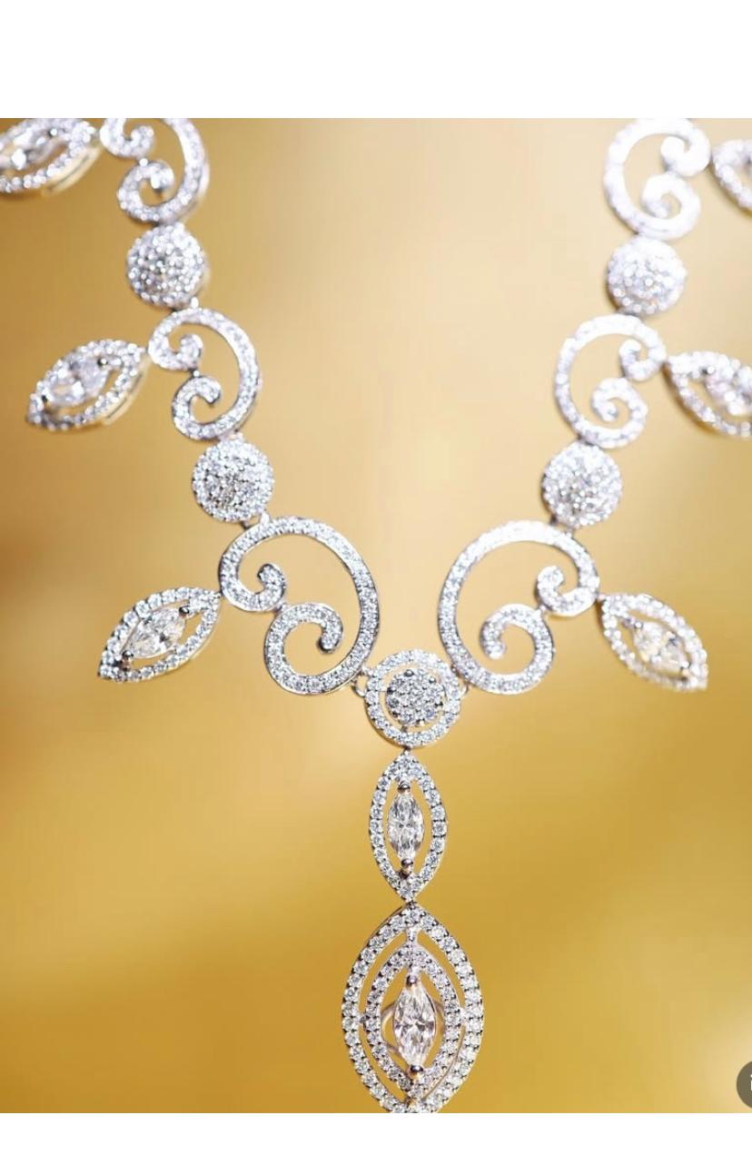 Collier en or 18 carats certifié 7,30 carats de diamants de forme mixte en vente 3