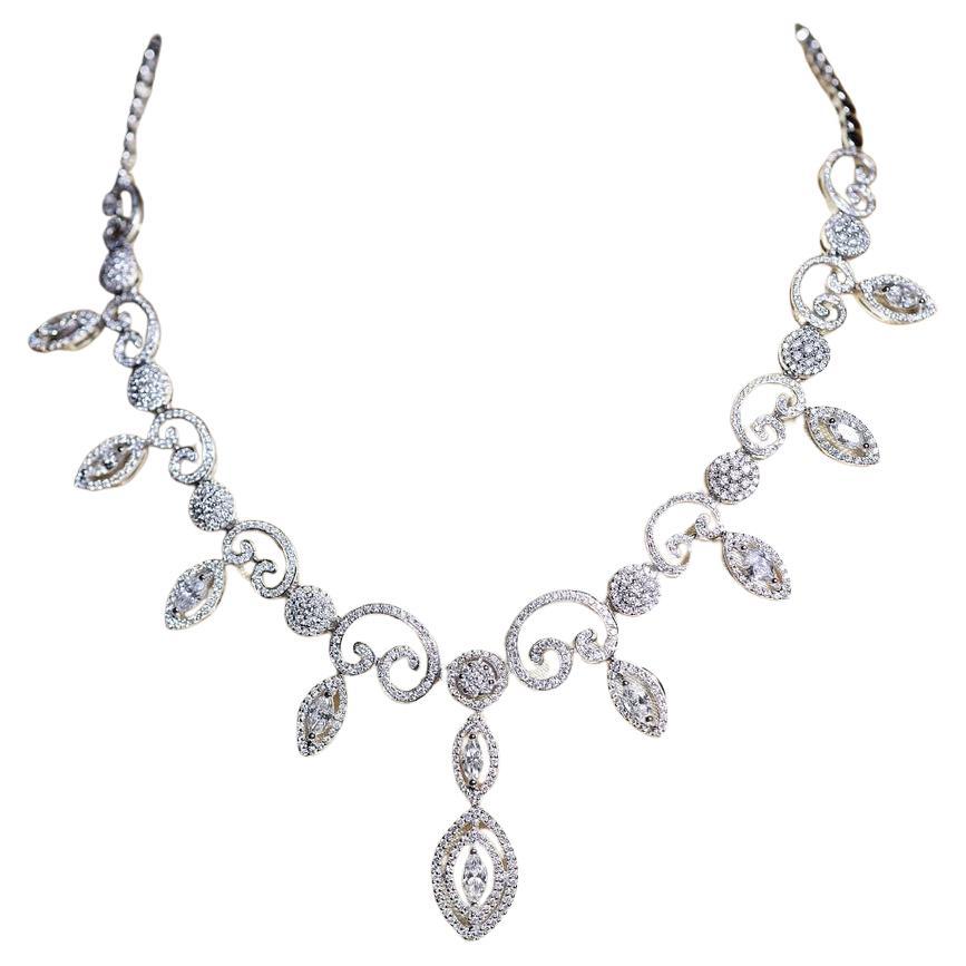 Collana in oro 18 carati certificata con diamanti di forma mista da 7,30 carati