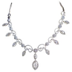 Collana in oro 18 carati certificata con diamanti di forma mista da 7,30 carati